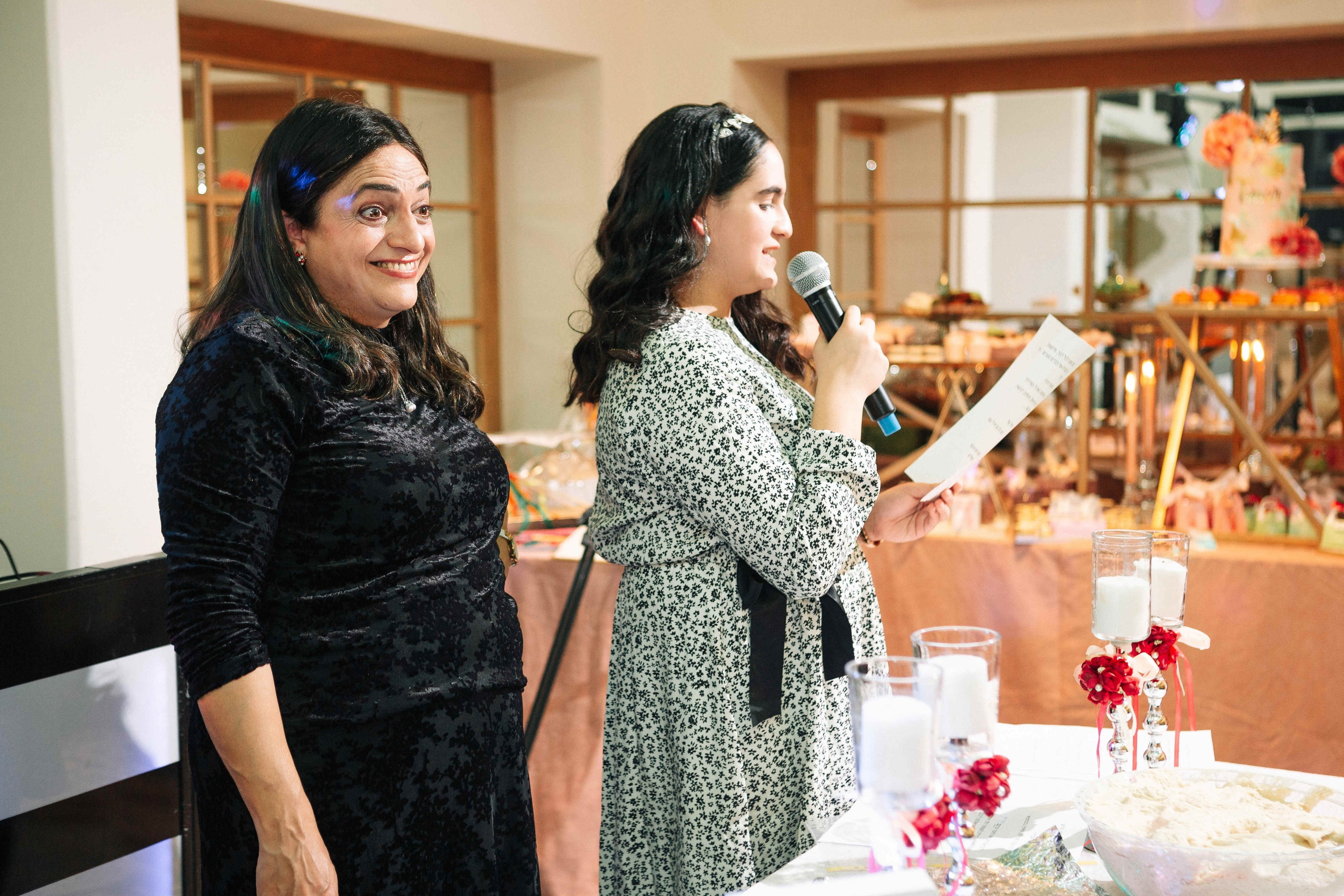 PARTY IN A RESTAURANT WITH THE WHOLE FAMILY. Https://shi-photo.com/