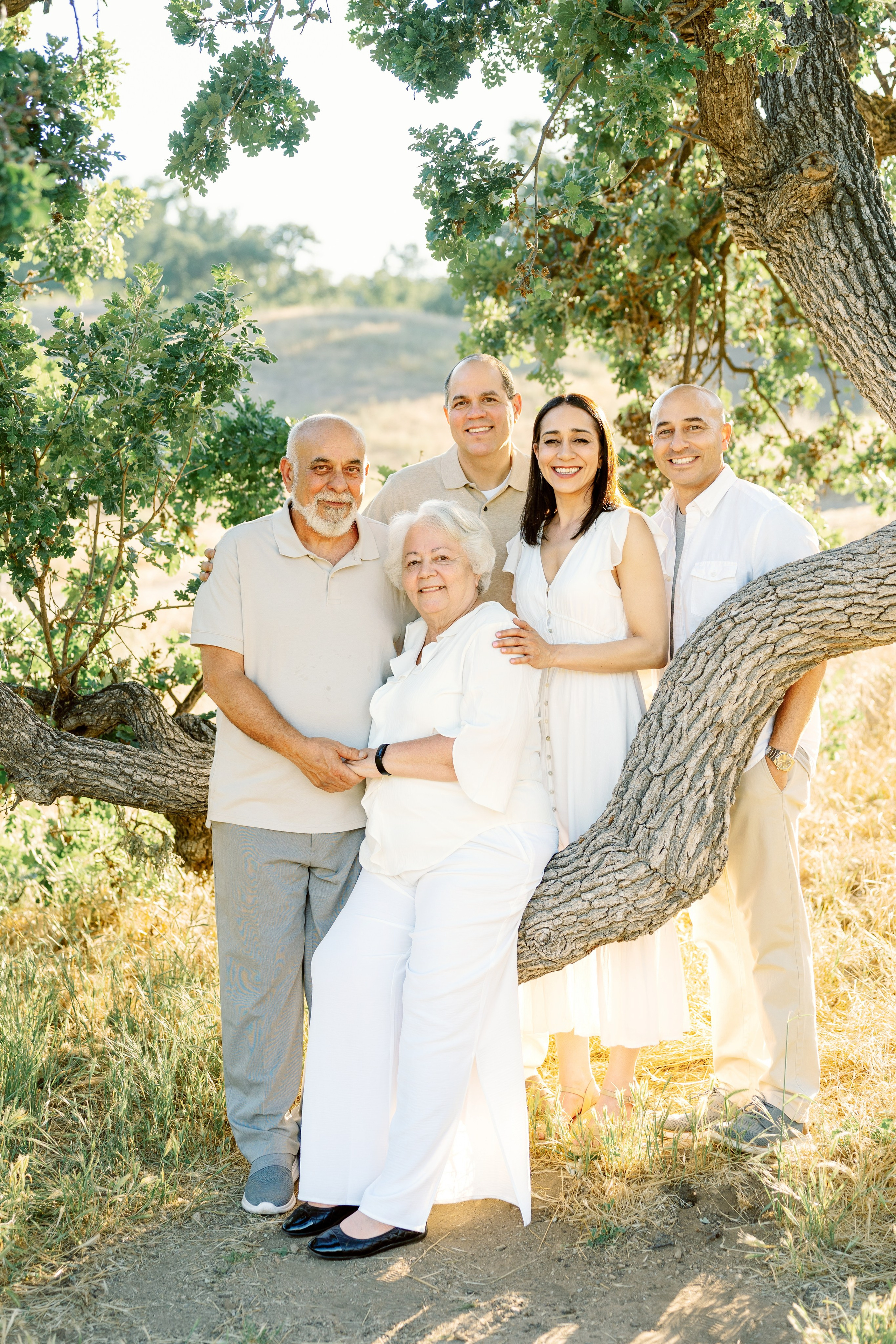 California, Los Angeles, Santa Clarita Family Photoshoot. Wedding Photography & Videography Team in California, Los Angeles, San Francisco, San Diego and Travel