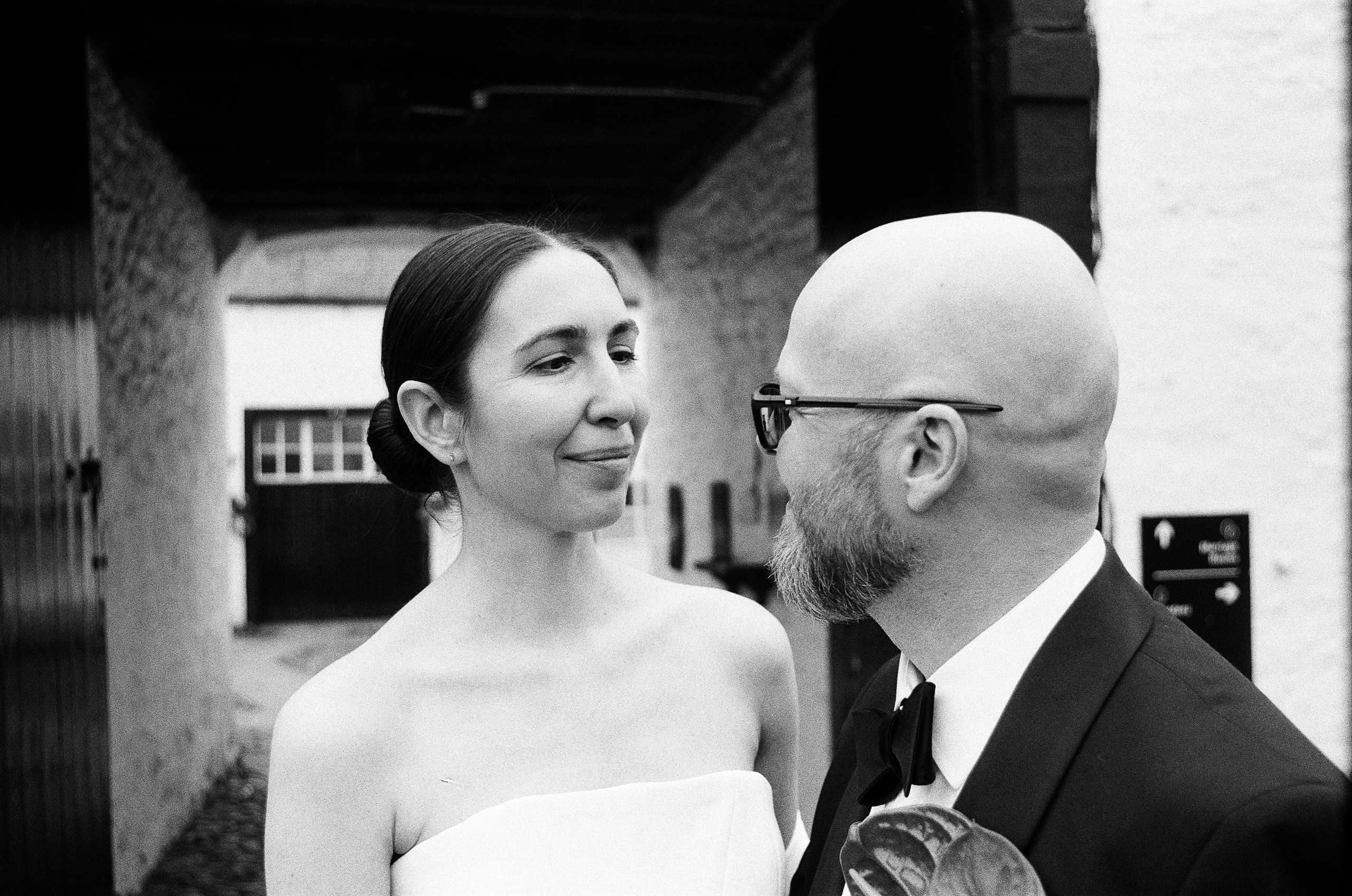Wedding on Black n White Film. Molfar Visuals