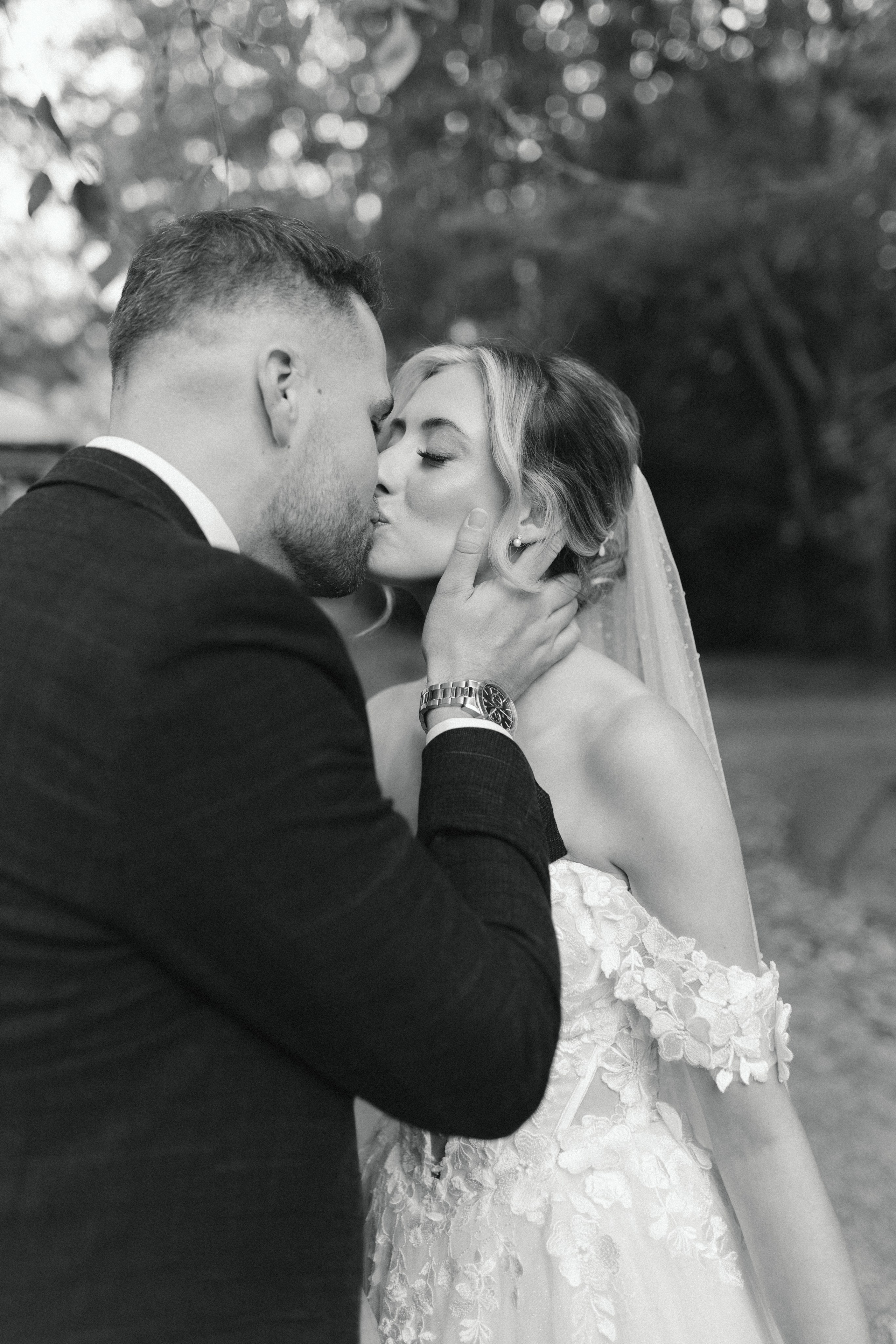 E&C. Wedding and Portrait Photographer Evie Moon