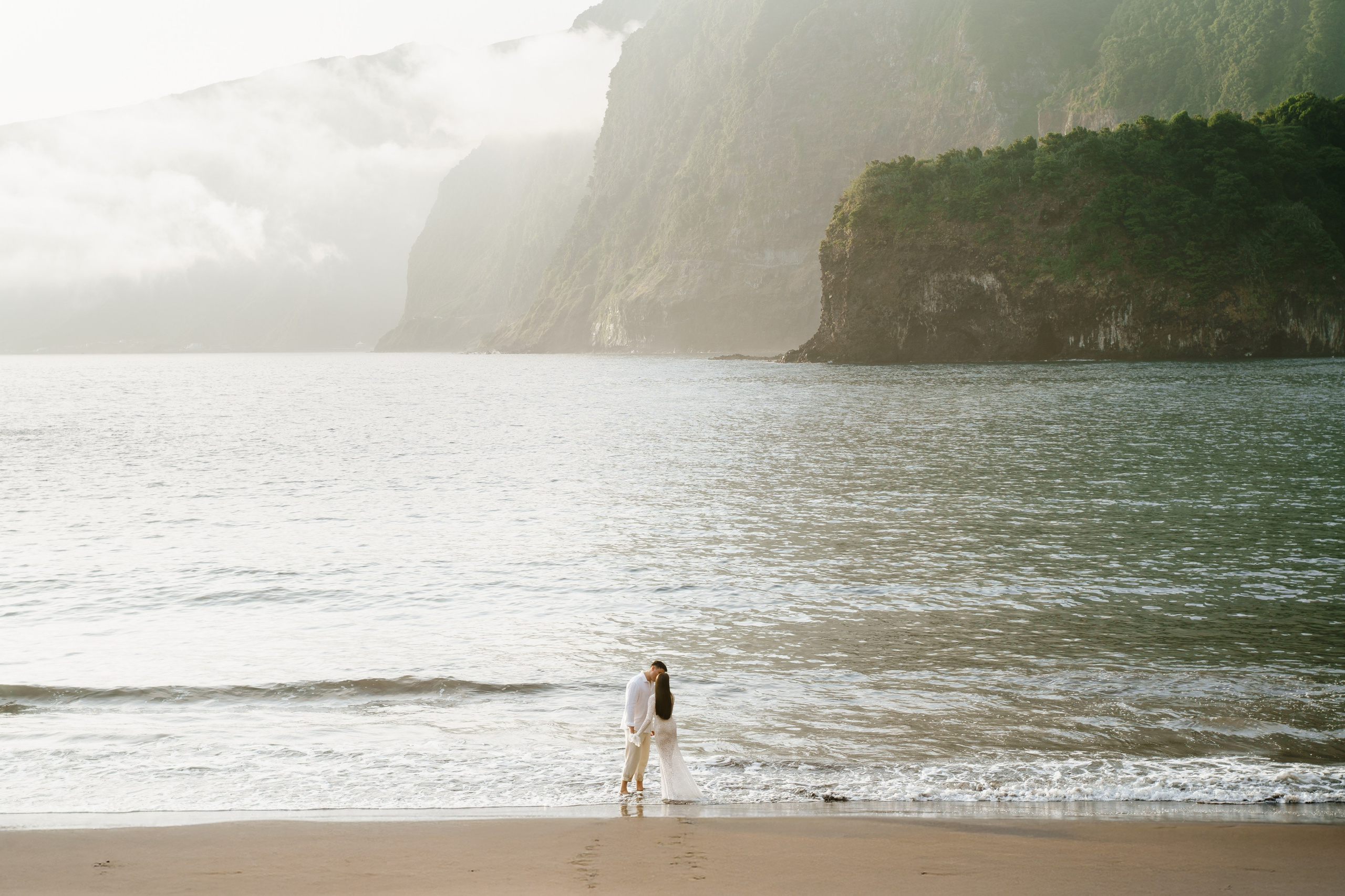 Romantic Beach Proposal in Madeira | Proposal Photoshoot. Your photographer in Madeira