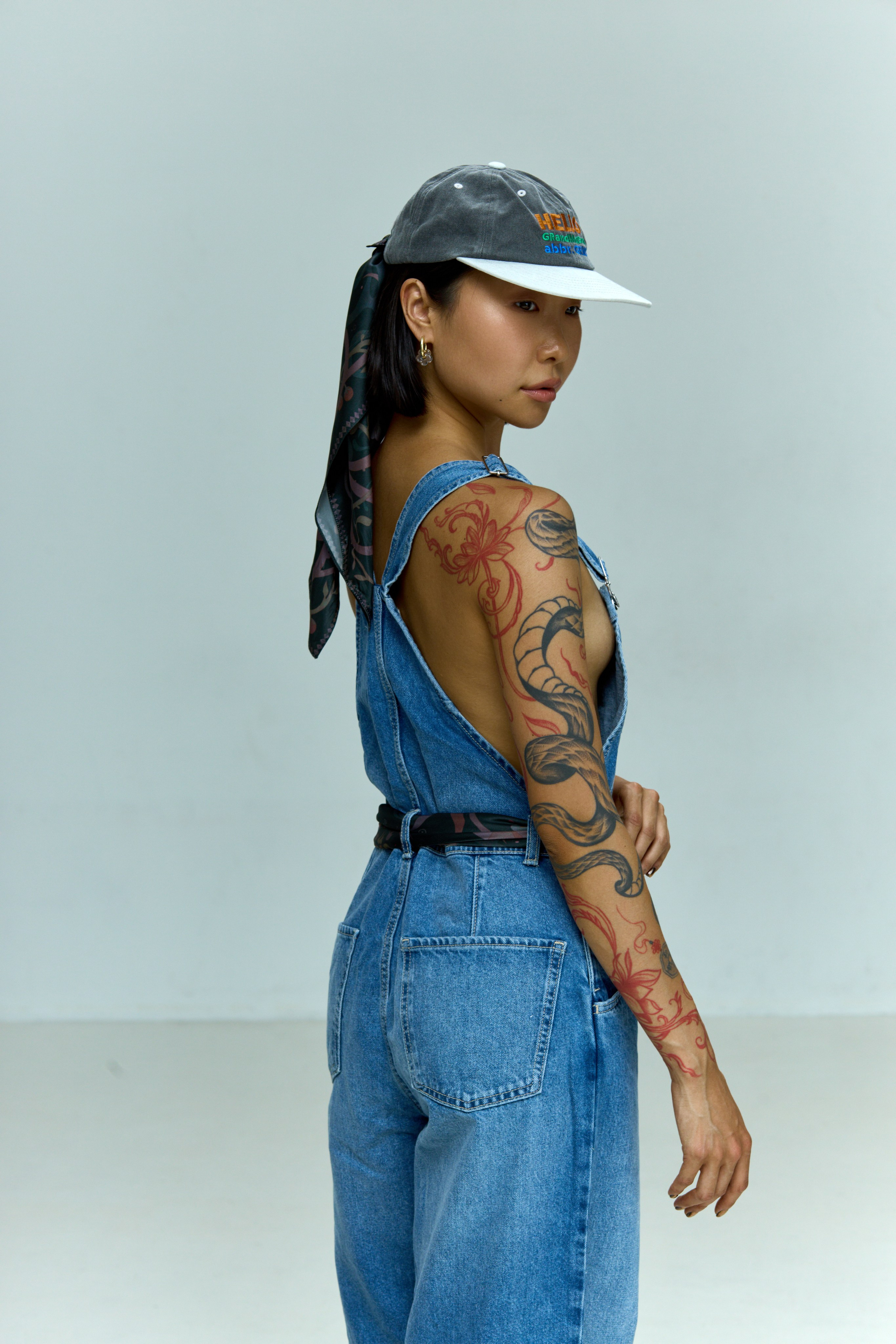 ПЛАТОК ОТ ИРИНА И ОЛЬГА ЕРТАХАНОВЫ. Фотостудия рекламной, коммерческой съемки в Улан-Удэ