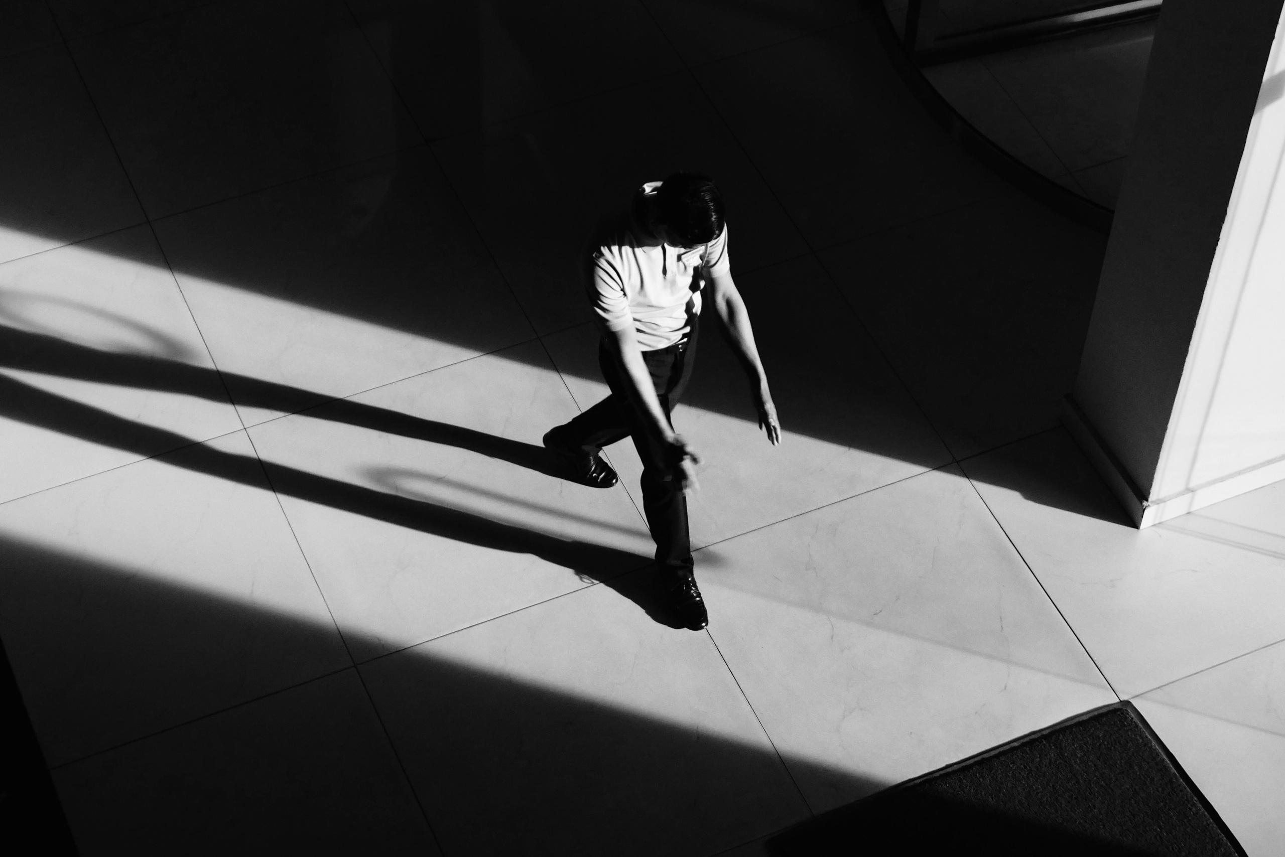 Street photo, Cambodia by Petr Nabutov