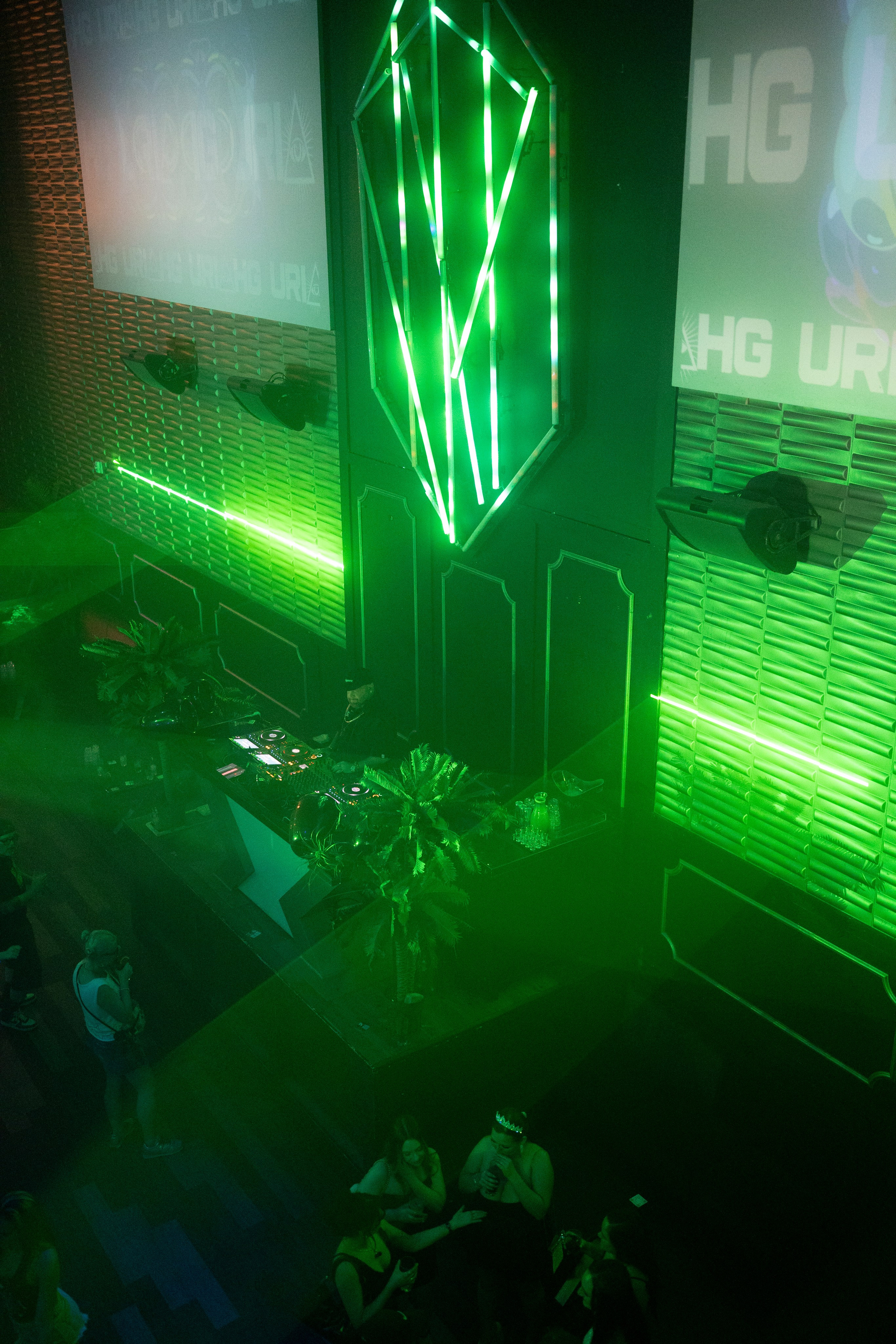 Aliens On Mushrooms & INVY Present: Shiba San. Ke’Ondris