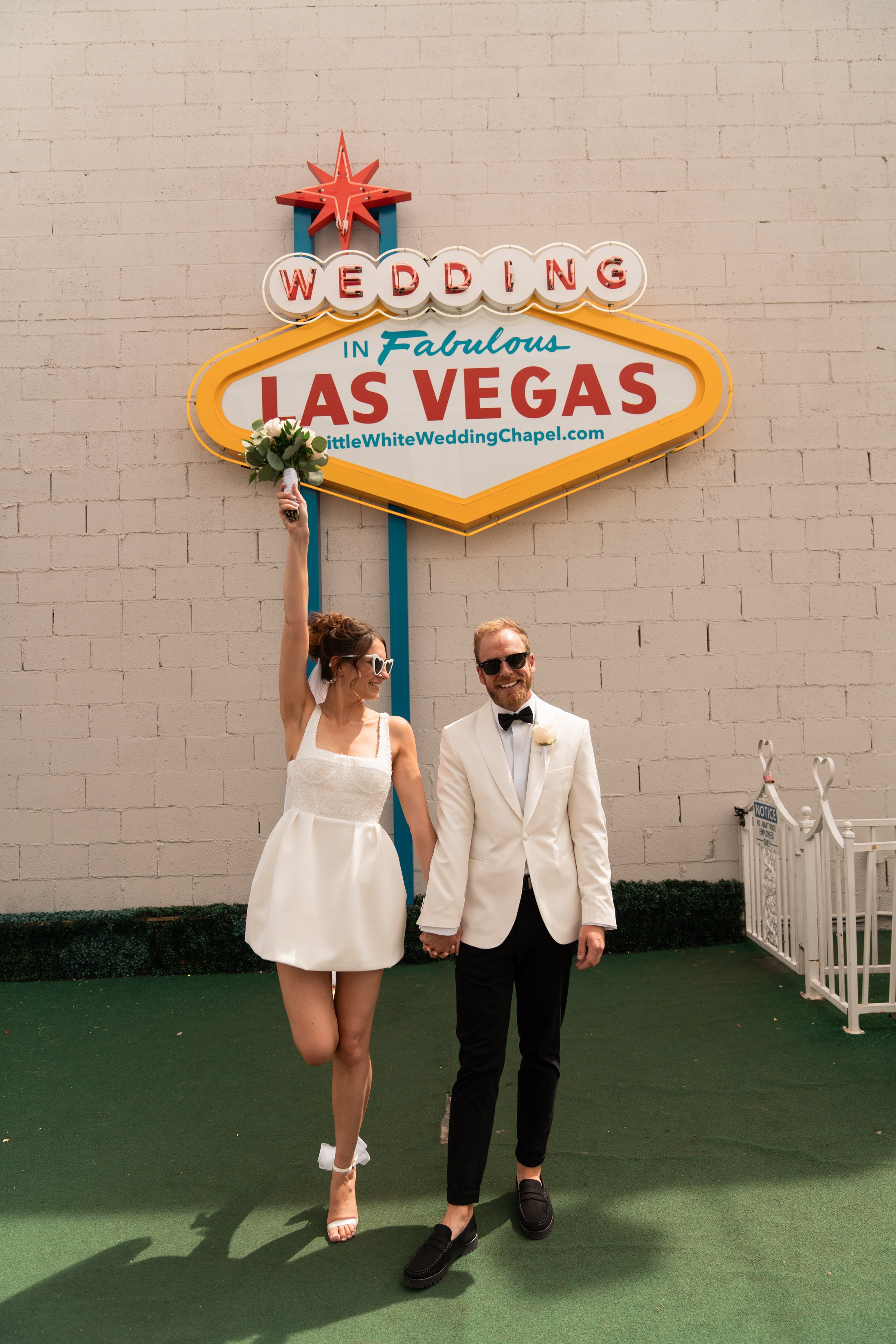 Emma&Daniel. Wedding & elopement photographer Viktoriya Kravtsov. Las Vegas