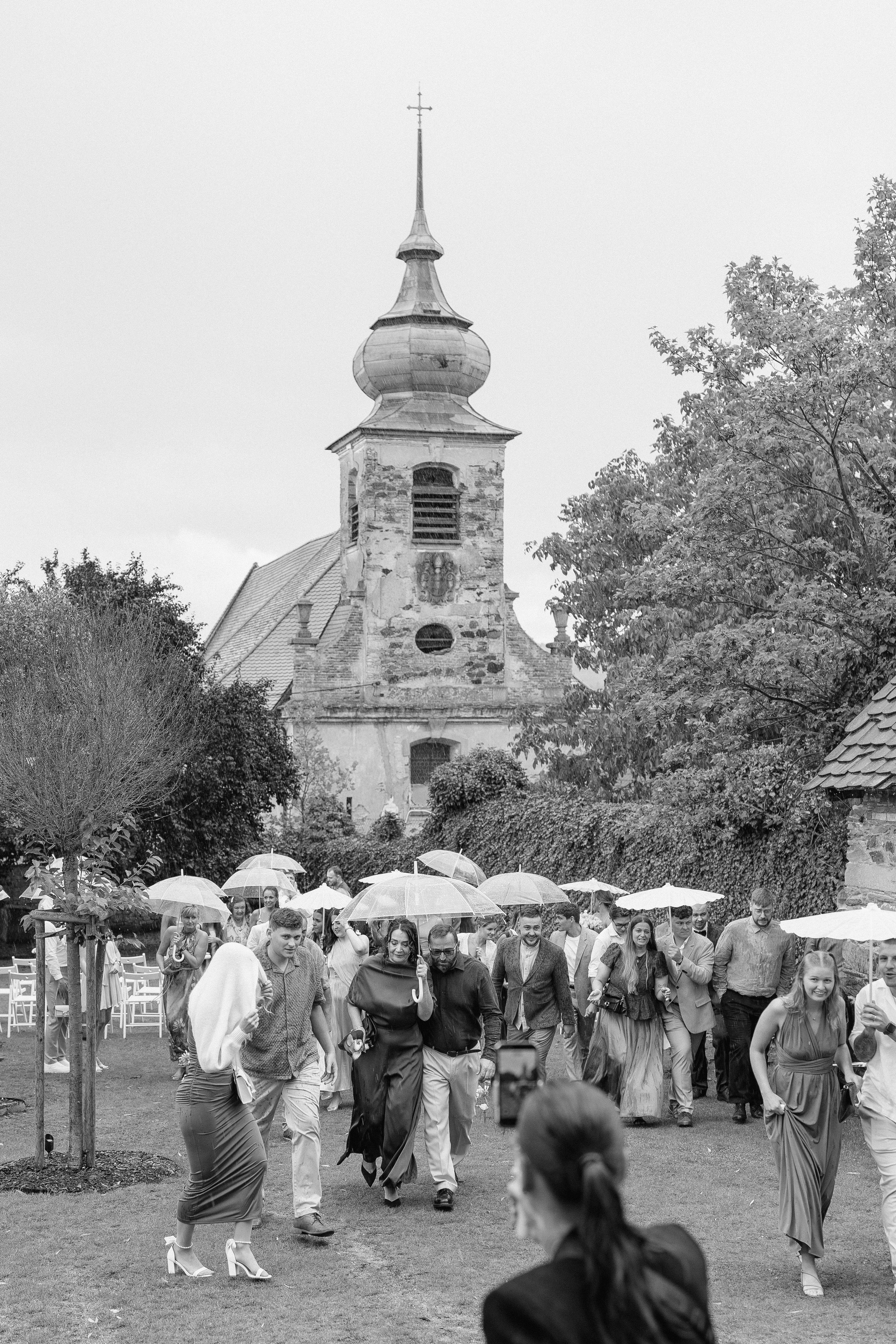Wedding at Fara Brixi. Wedding and family photographer