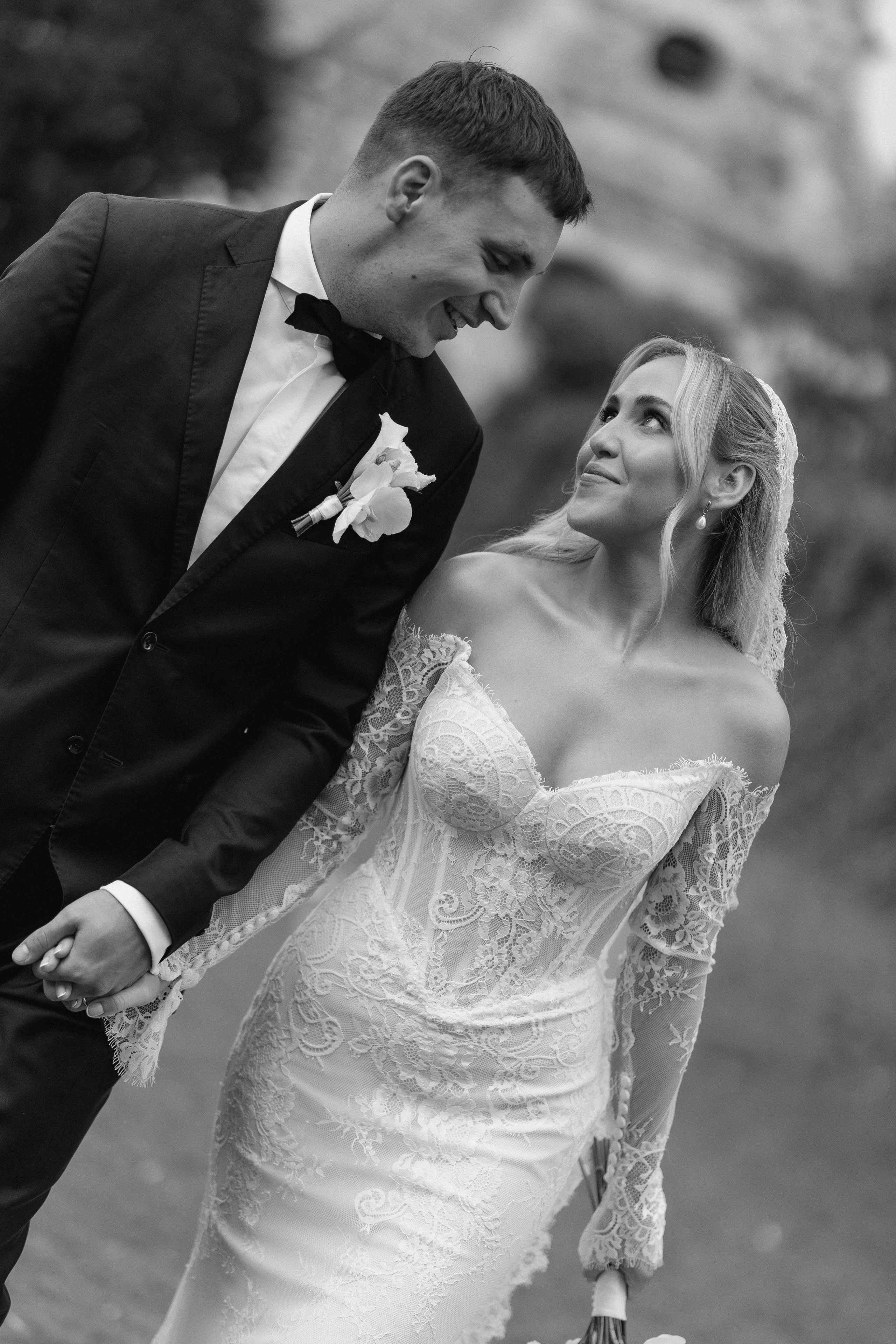 Wedding at Fara Brixi. Wedding and family photographer