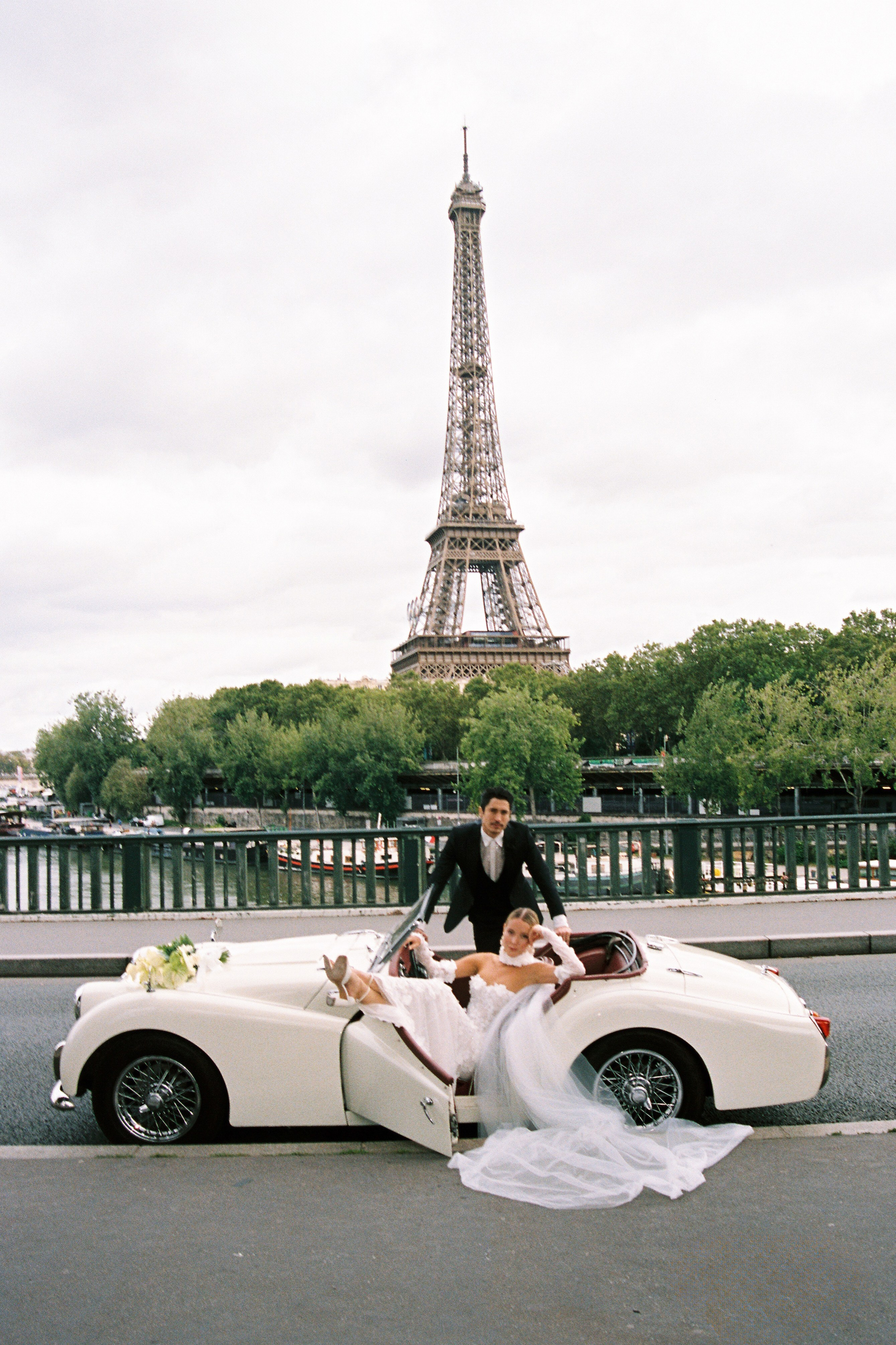 Romantic Photoshoot in Paris — Paris, the City of Love