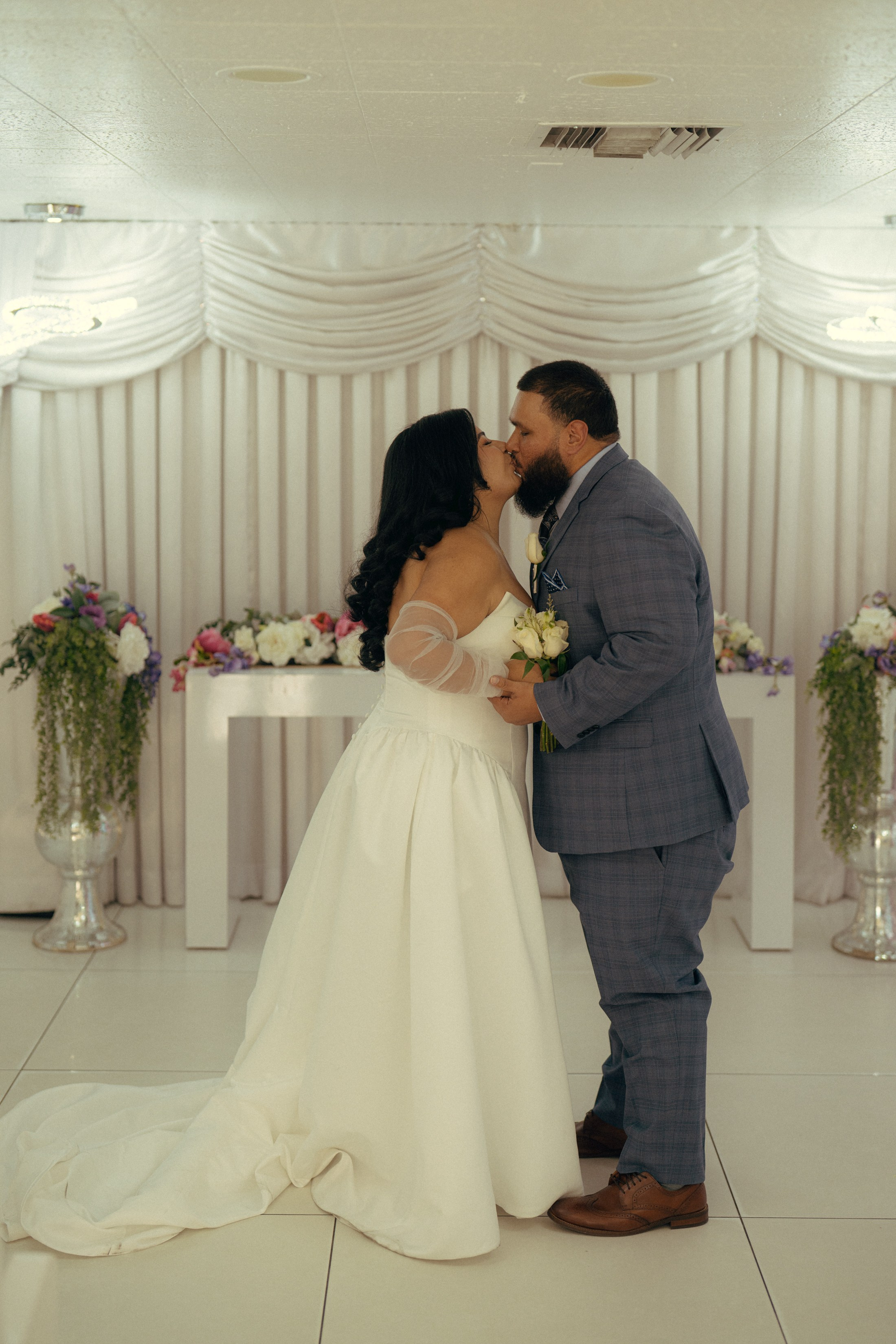 Miriam&Tino. Wedding & elopement photographer Viktoriya Kravtsov. Las Vegas