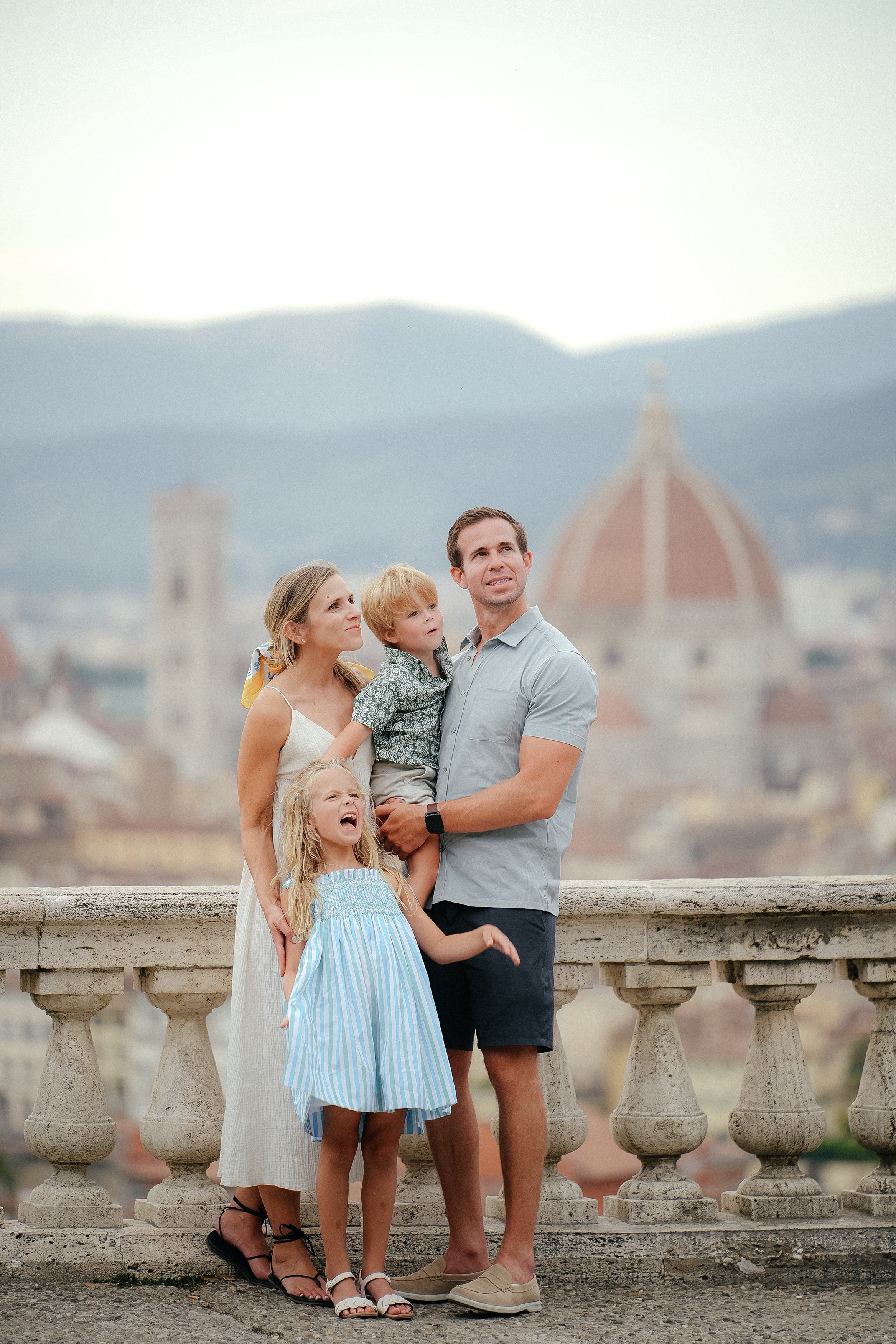 Nicole & Family. Wedding Photographer in Italy