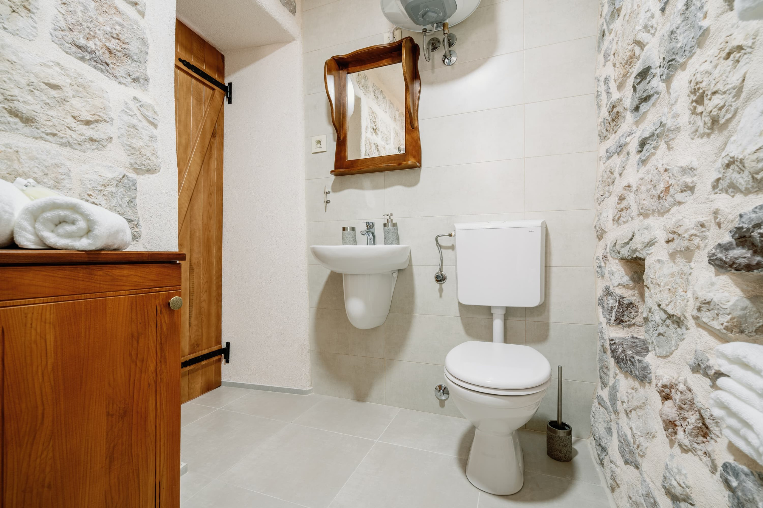 Real Estate Photography. Montenegro. EVAN ARISTOV WEDDING PHOTOGRAPHY — Seattle Wedding Photographer