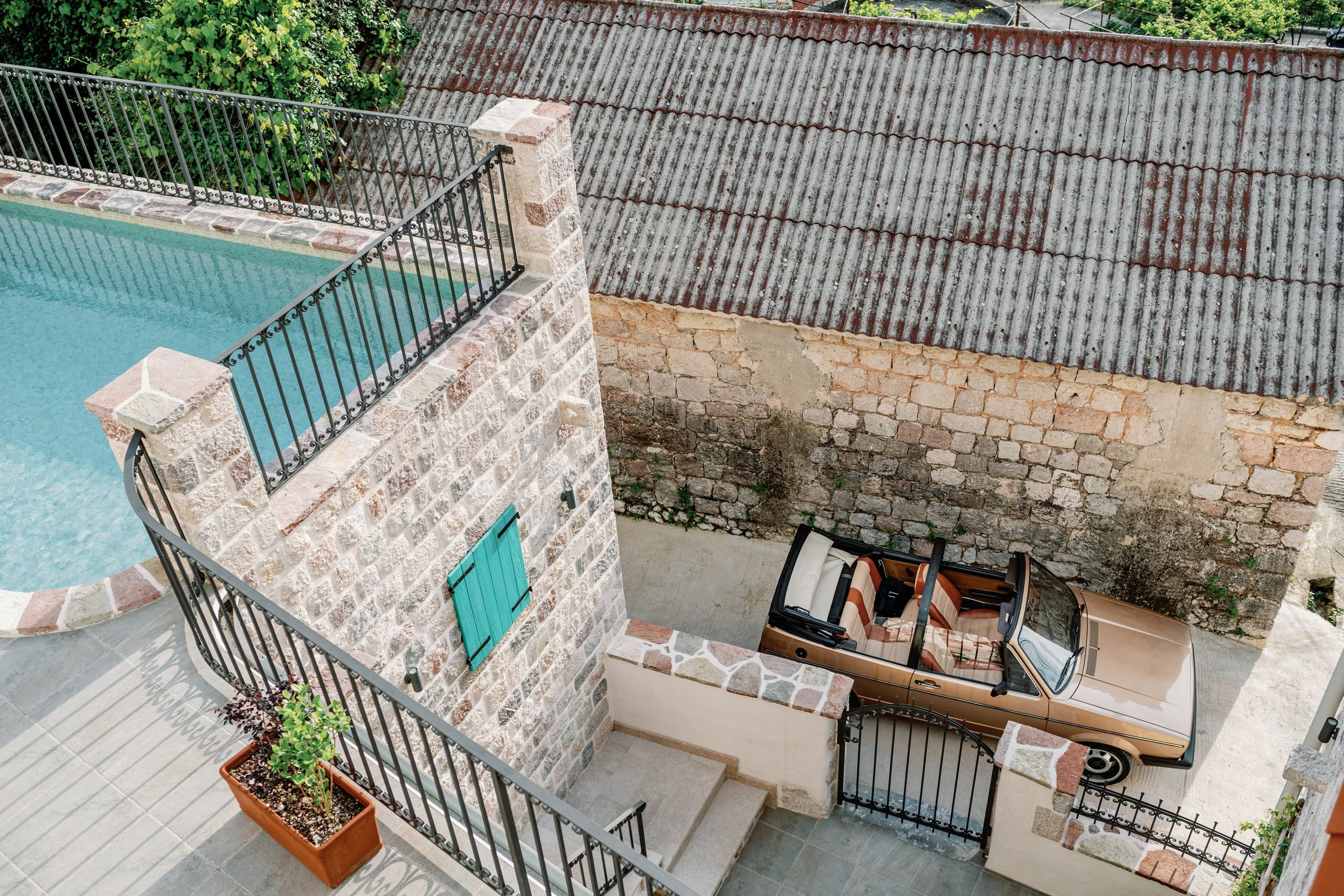 Real Estate Photography. Montenegro. EVAN ARISTOV WEDDING PHOTOGRAPHY — Seattle Wedding Photographer