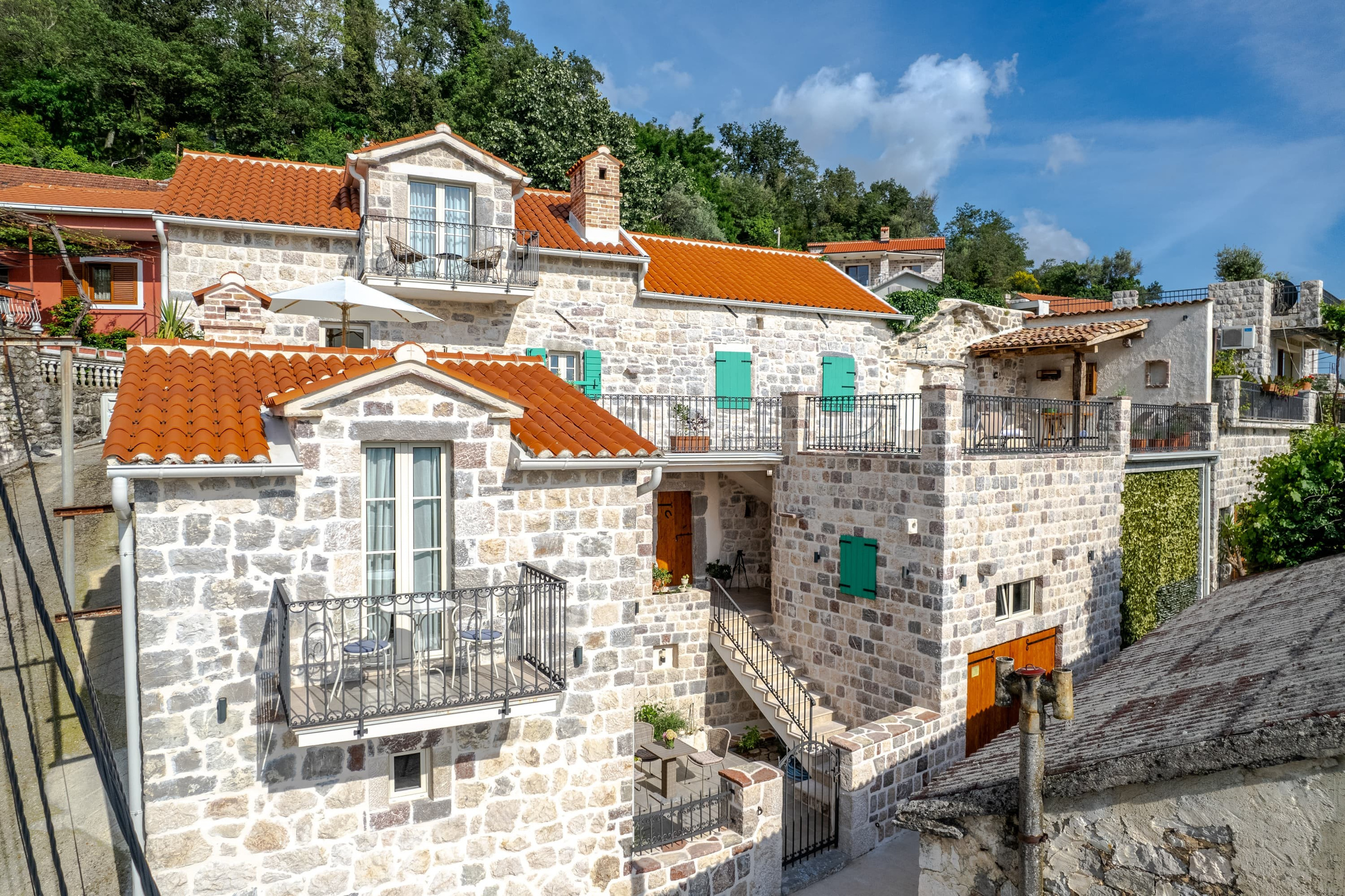 Real Estate Photography. Montenegro. EVAN ARISTOV WEDDING PHOTOGRAPHY — Seattle Wedding Photographer