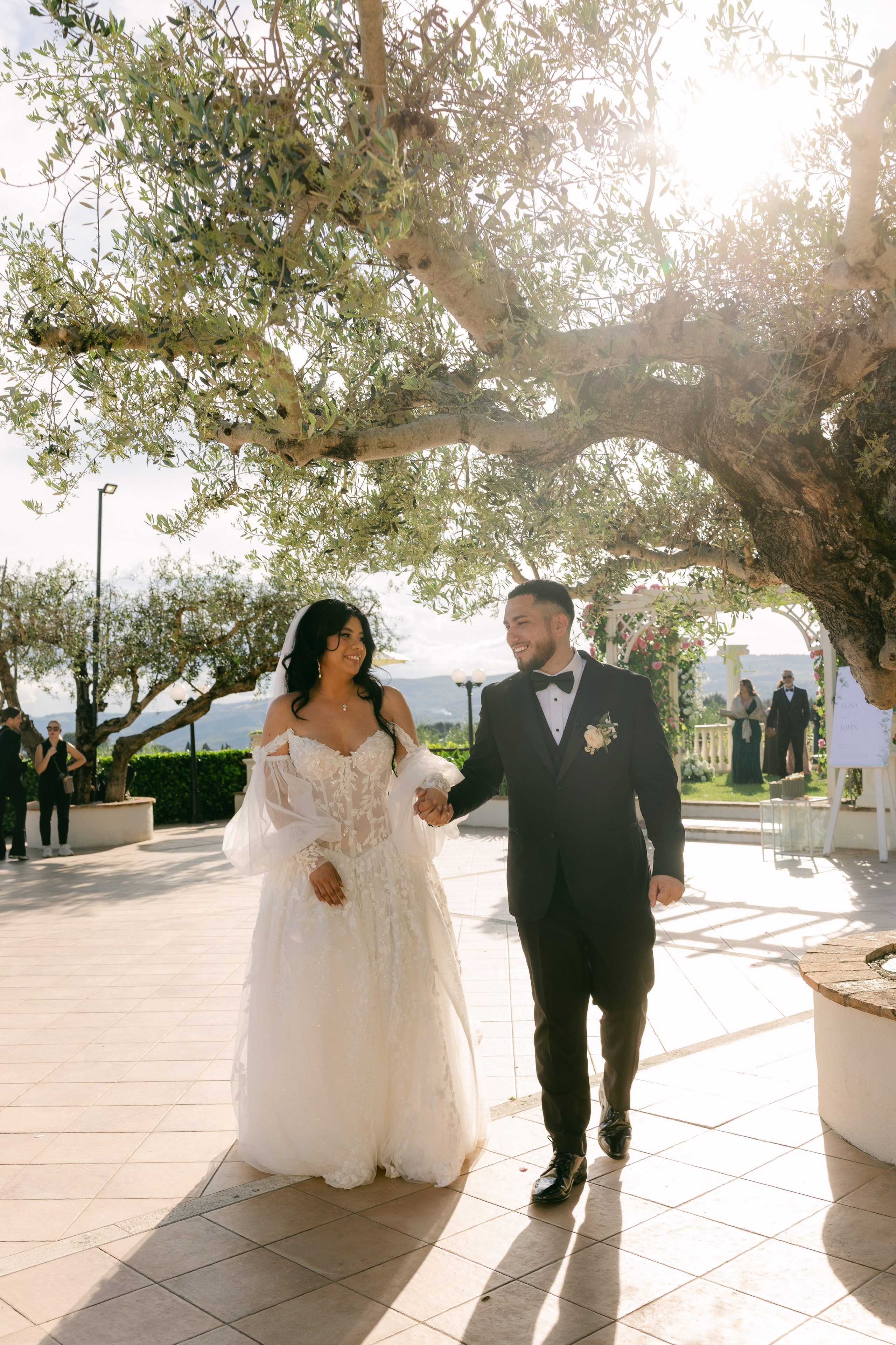 Elisa and John. Sara Luca Wedding Photographer in Italy and Europe