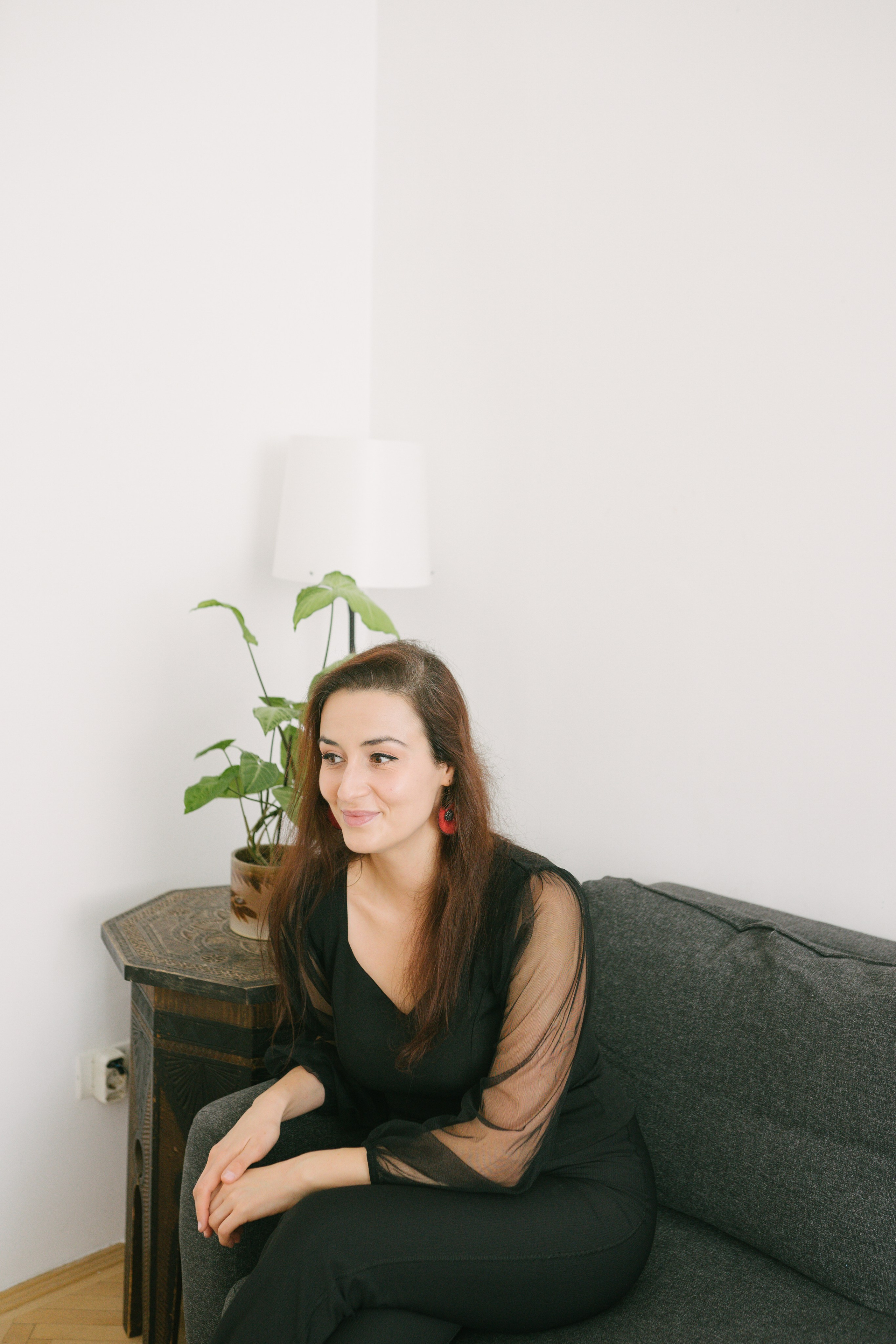 Fotografie de Portret Brașov | Artist Mădălina Beda. Madalina Beda- Artist vizual, fotograf, doula la nastere, consultant babywearing Brasov si in toata tara