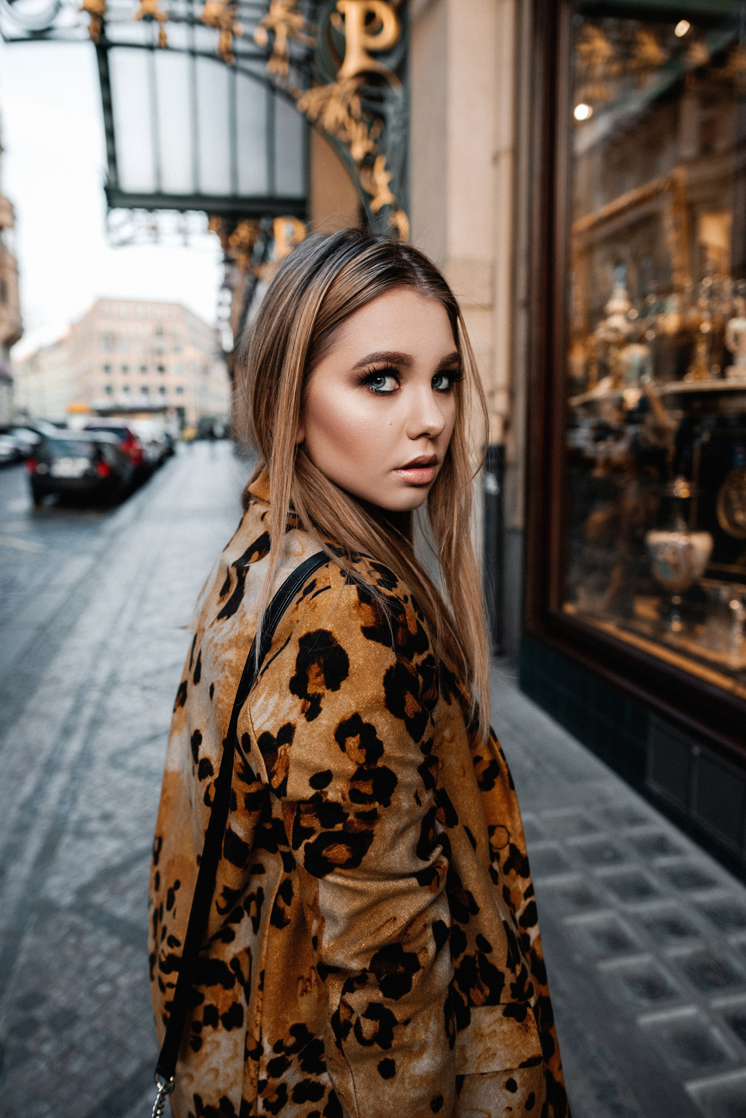 Katrin. ANNA-MARIA PHOTO CONTENT CREATOR — fotograf, estét, umělec a vizuální expert na Instagram v Praze