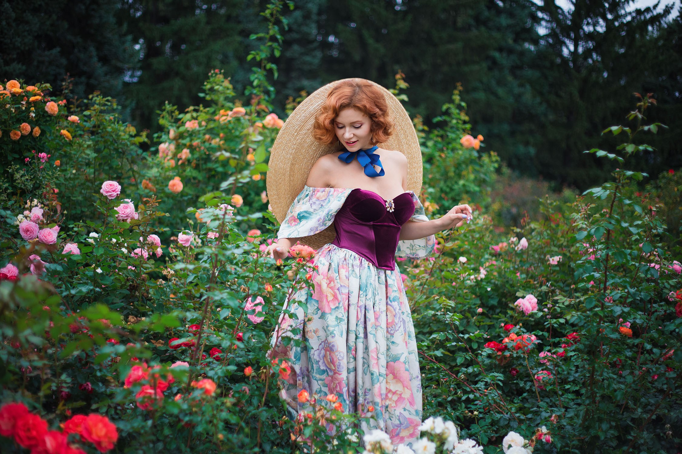 Outdoor Artistic photo. YuAnna studio. Family & Kids Photographer in Seattle area, located in