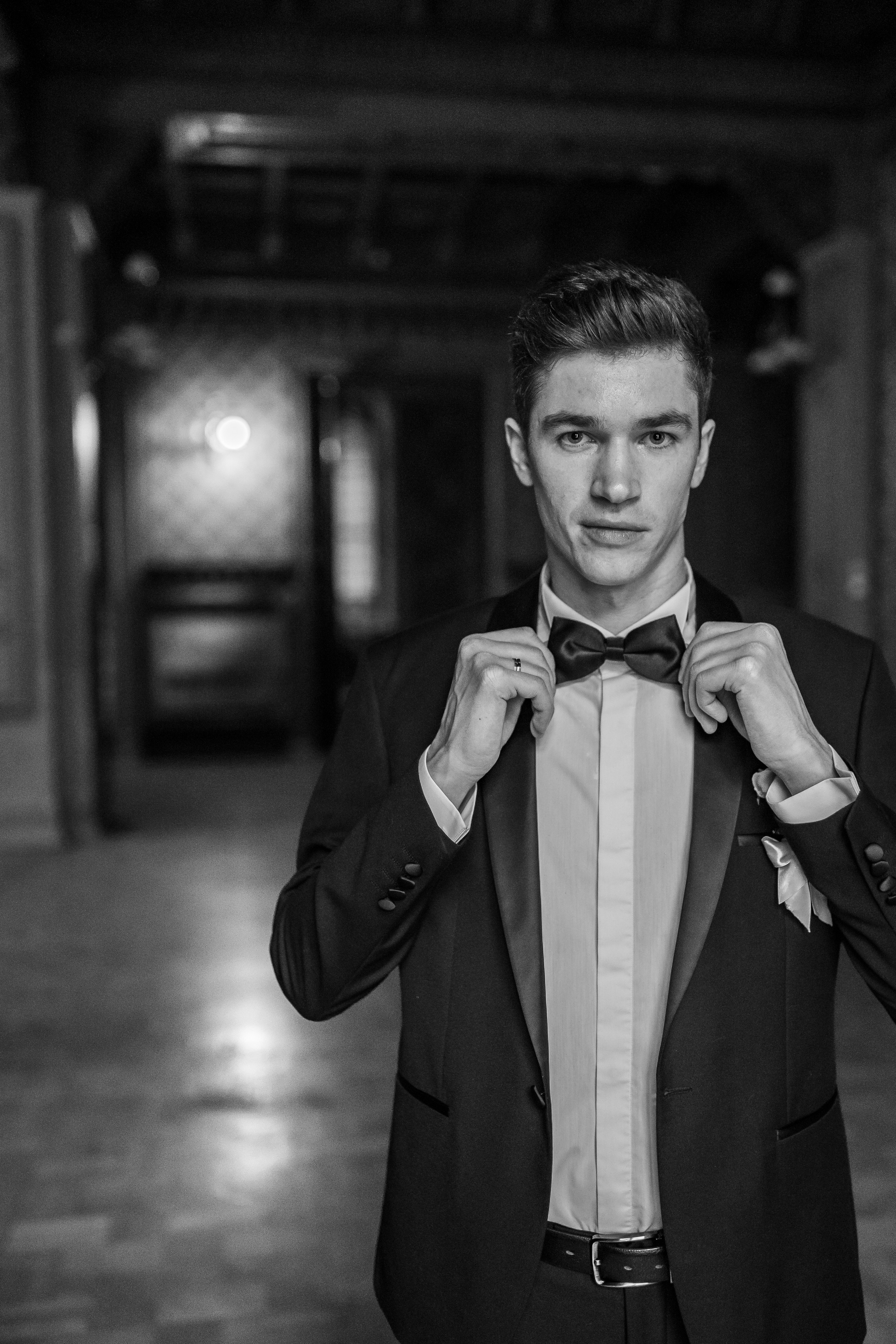 Der Bräutigam. Hochzeits- und Reportagefotograf für München, Regensburg, Deutschland RED LINE Media