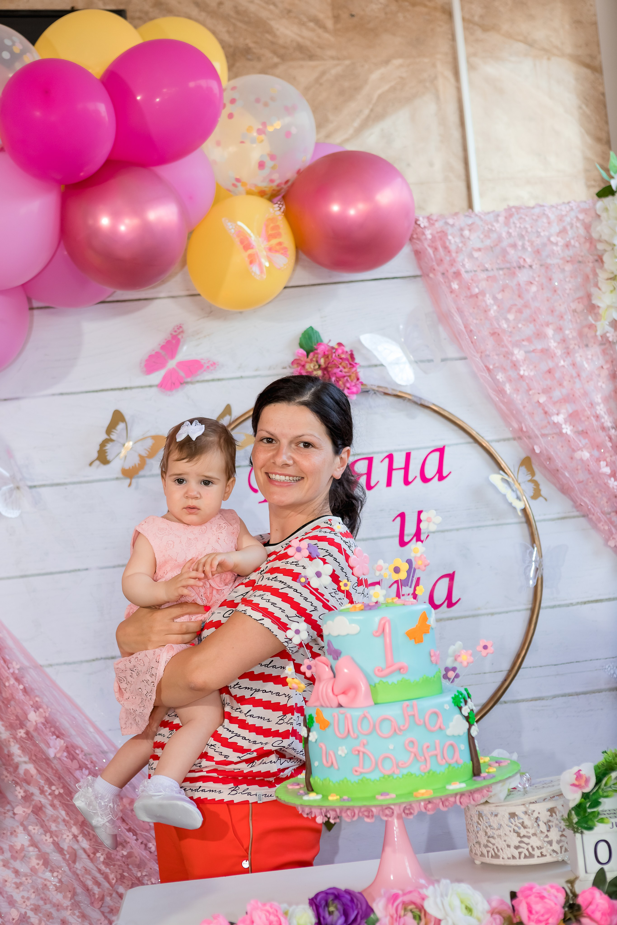 Чрстит Първи Рожден Ден. Фотограф Ирина Йотова