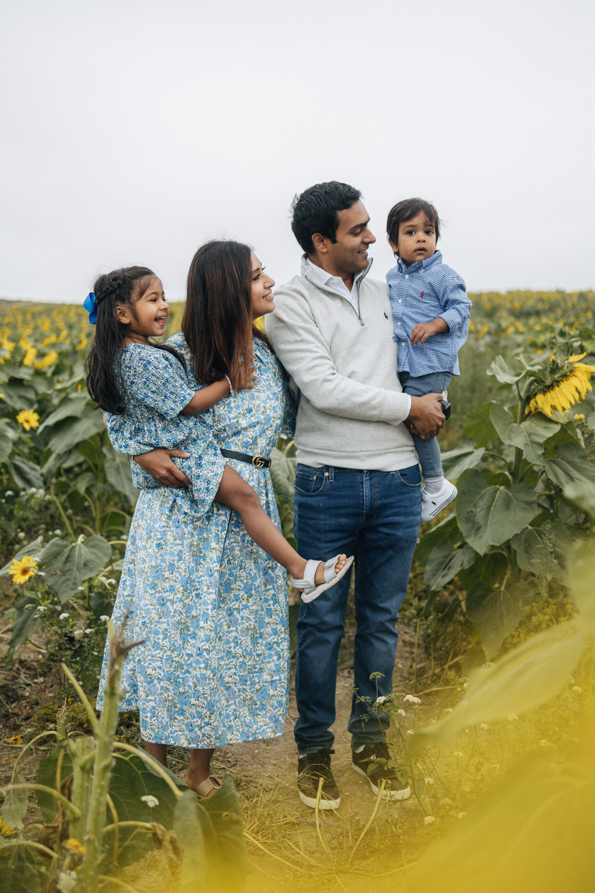 Vie’s family Sunflowers. Newborn and Family Photographer in Bromley, London, Liliya Potekhina