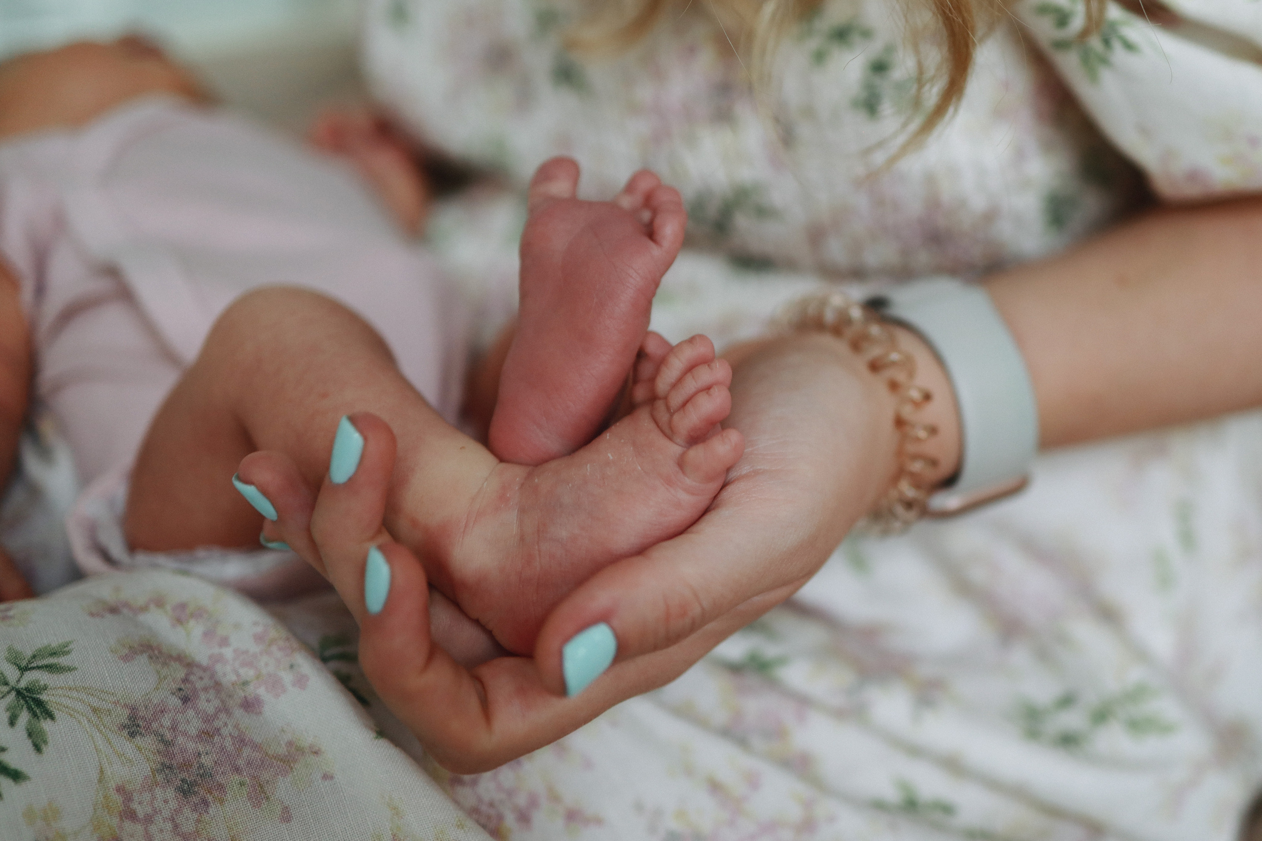 Emily 2 weeks old. Newborn and Family Photographer in Bromley, London, Liliya Potekhina
