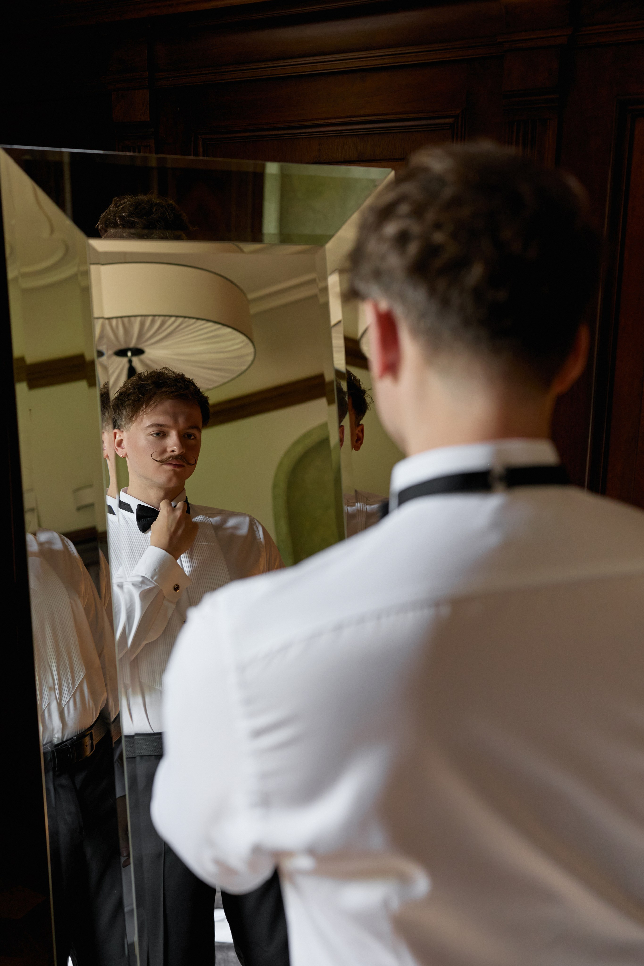 Wiktoria & Kacper. Pałac Goetz. Fotograf ślubny i rodzinny w Krakowie Yana Klymova