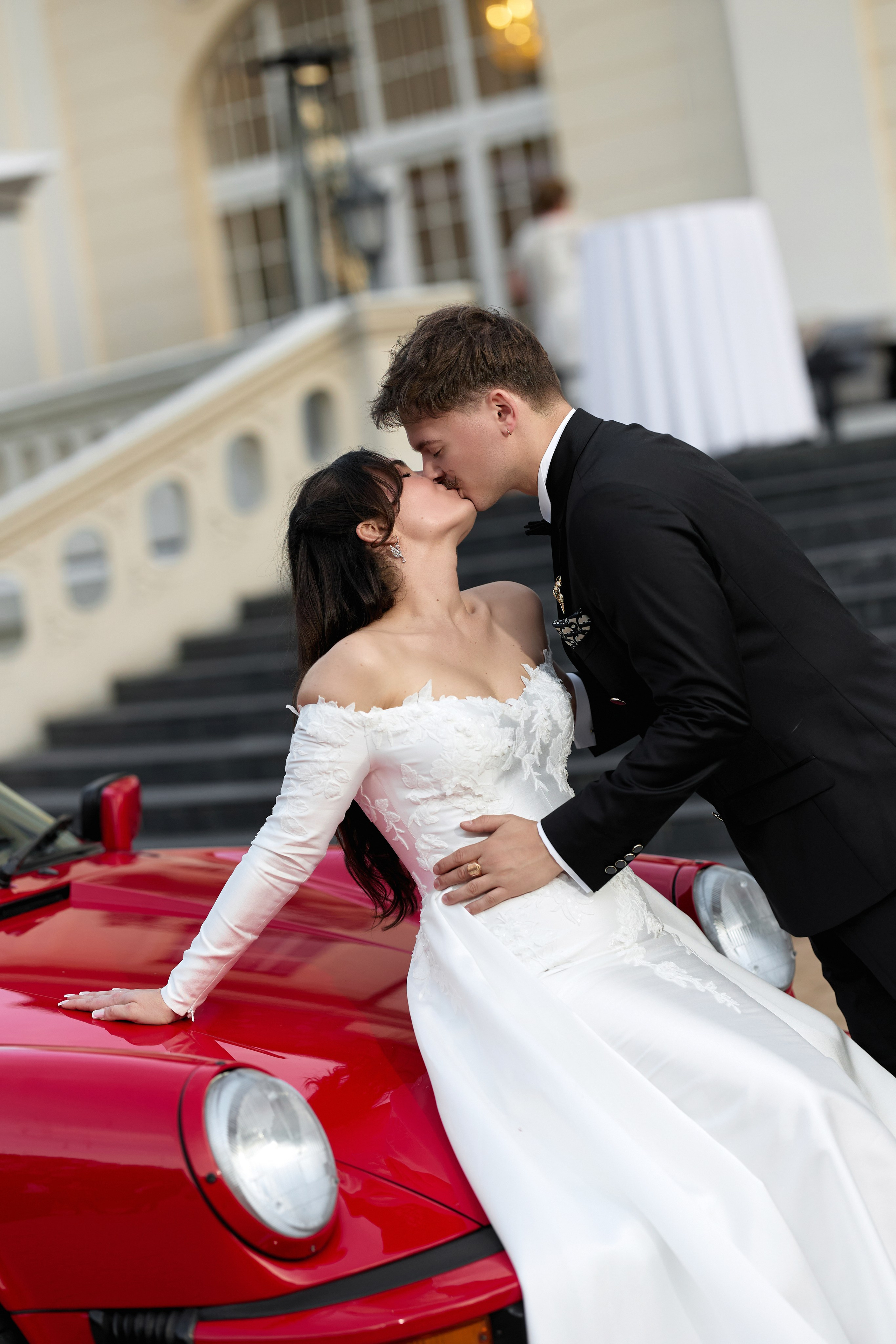 Wiktoria & Kacper. Pałac Goetz. Fotograf ślubny i rodzinny w Krakowie Yana Klymova