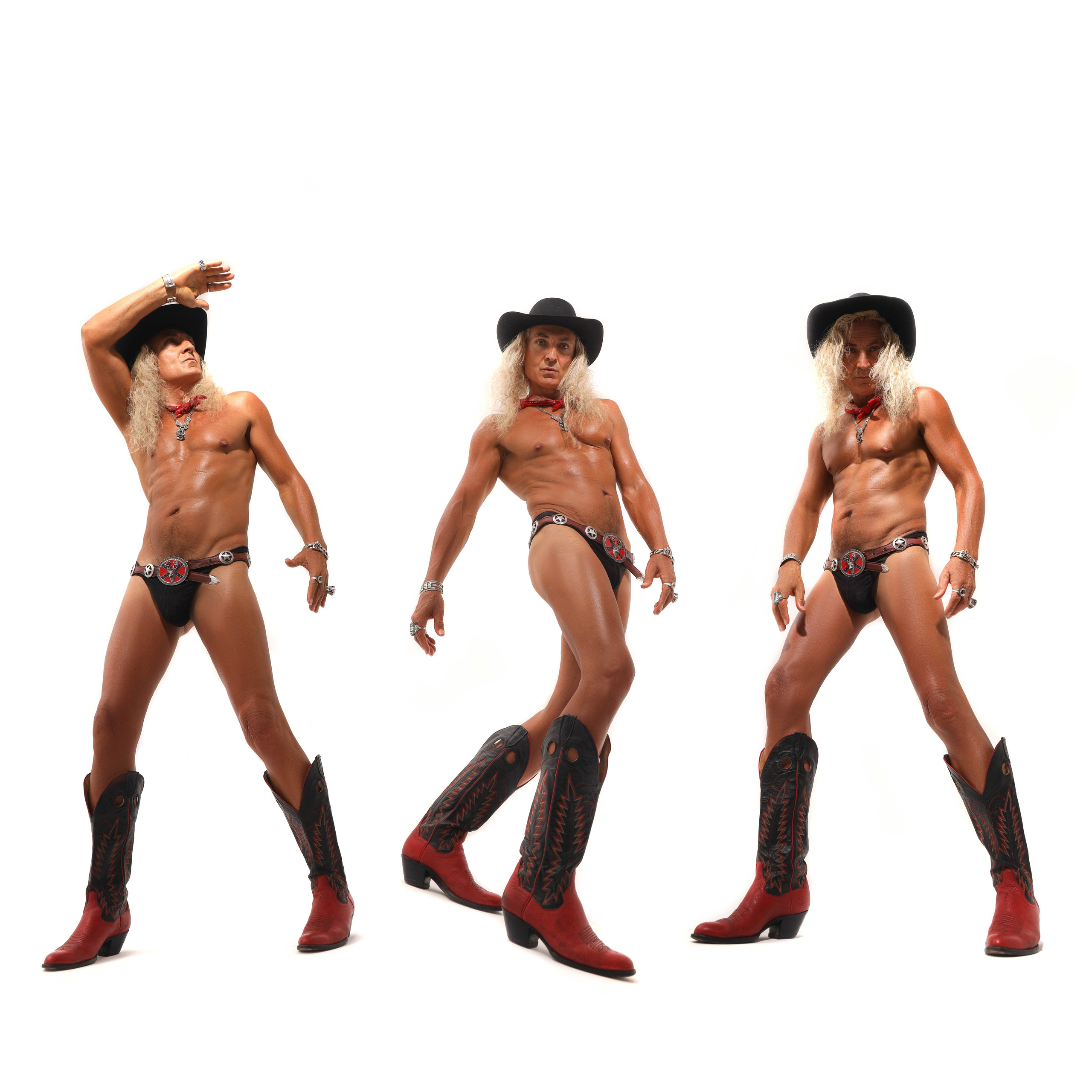 EXHIBITION. Lero Photographer and a set designer|individual custom portrait and advertising photography in Zutphen