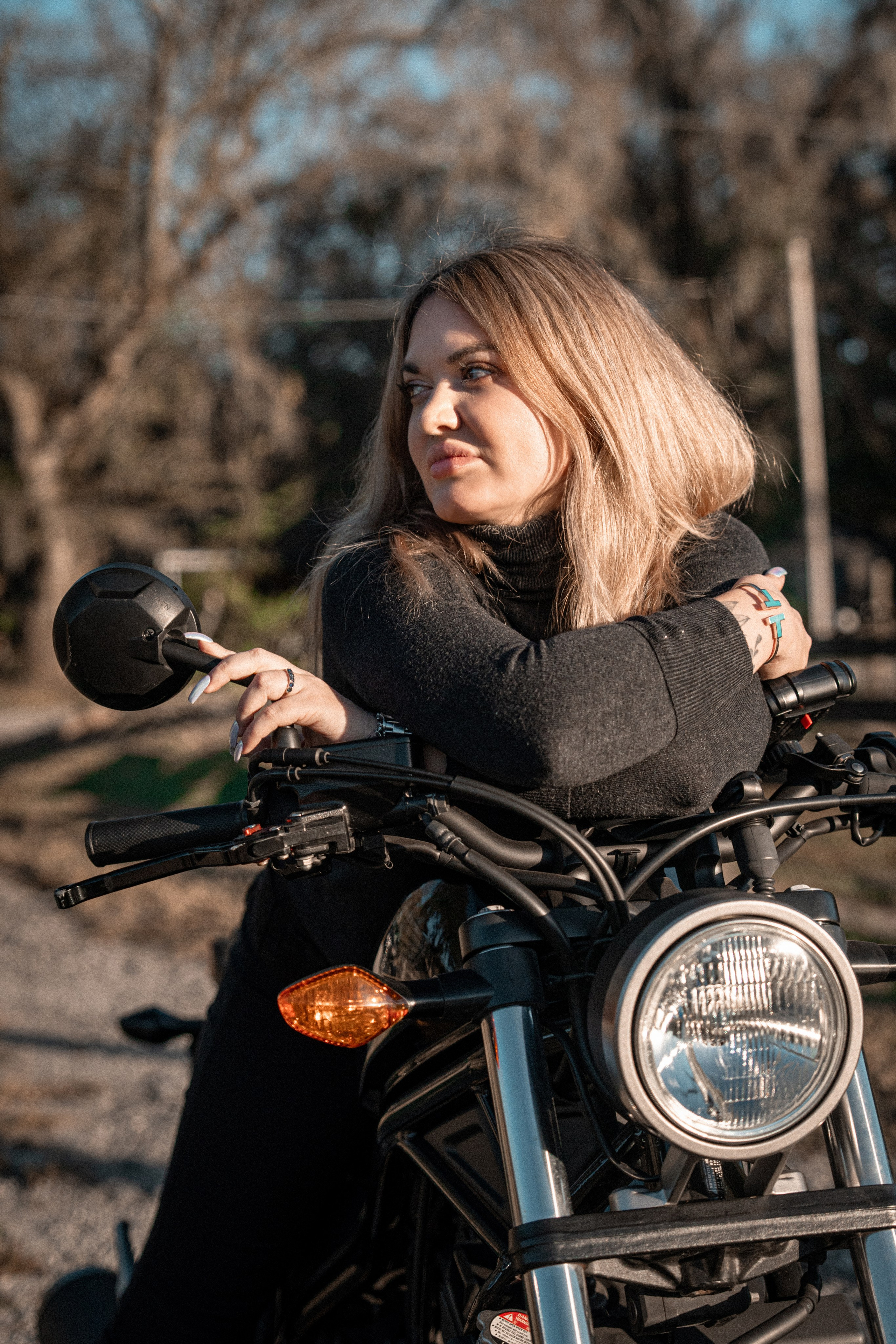 Anna on a Bike. Welcome to my video and photo world!