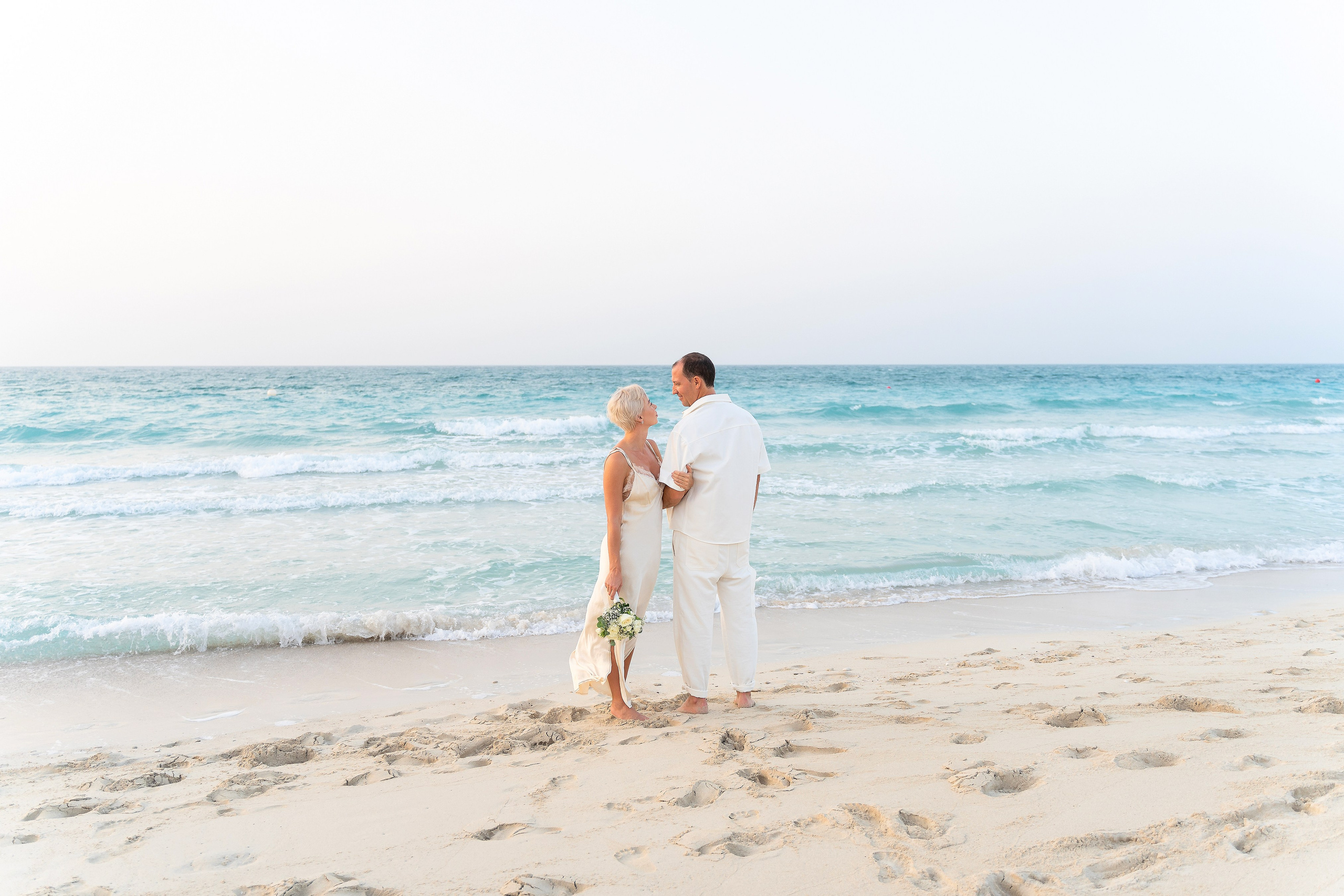 Couple. Professional Photographer in Abu Dhabi & Dubai — Marina Aubakirova | Family, Couple, Wedding & Individual Photoshoots