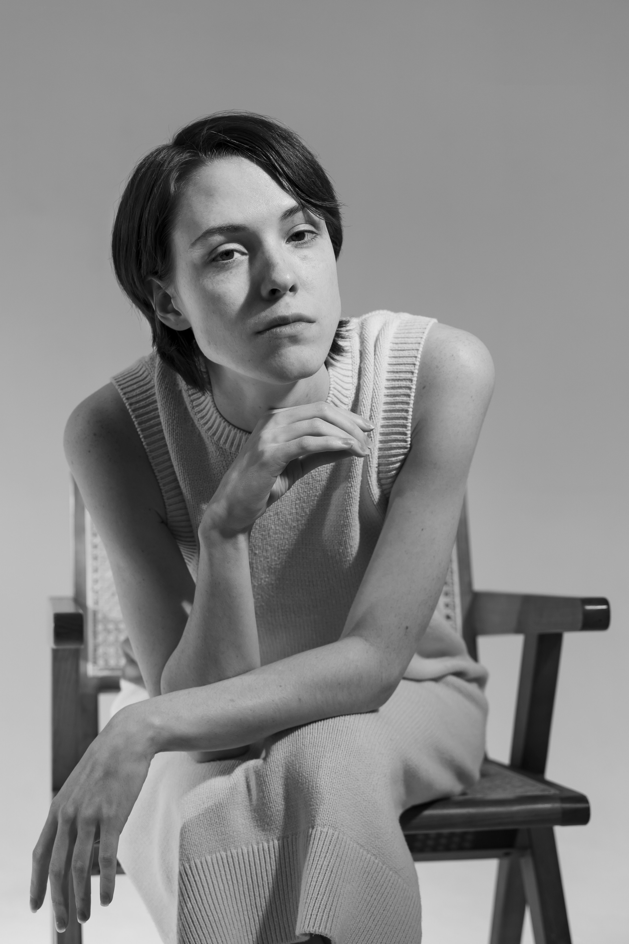 Black & White studio portrait session NYC. Alice Bell — Wedding photographer in New York