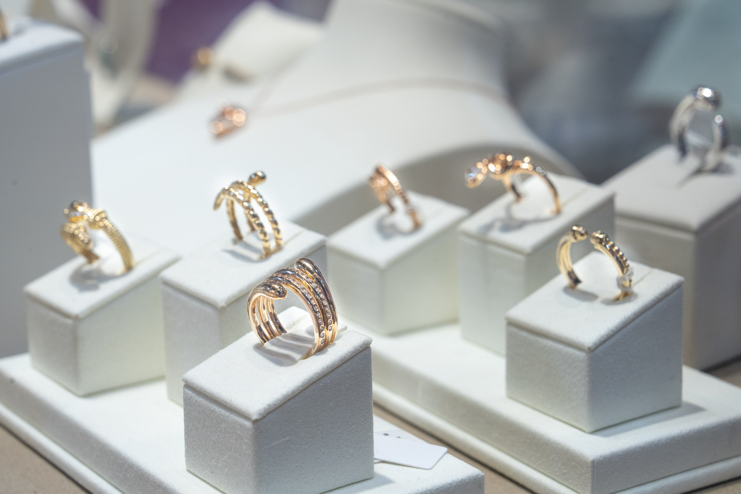 FOREVER5JEWELS. PHOTOGRAPHER IN HONG KONG (WEDDING, FASHION, FAMILY, EVENTS)