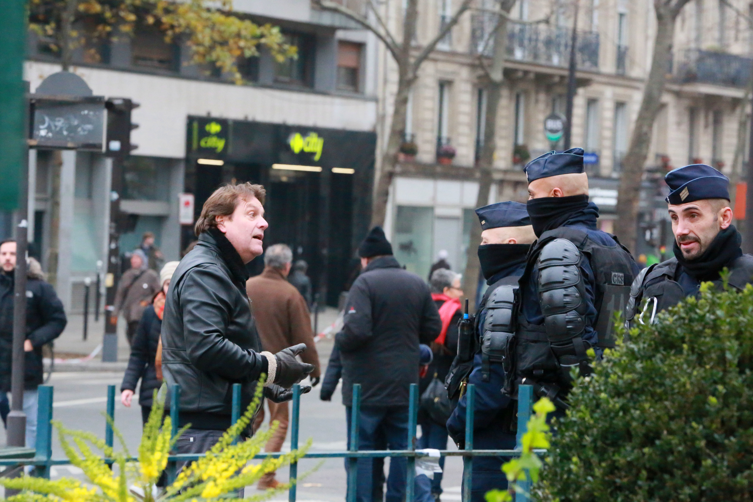 Manifestations contre la loi de la « sécurité globale ». Natalia Bogdanovska. Films et photographie corporate en France