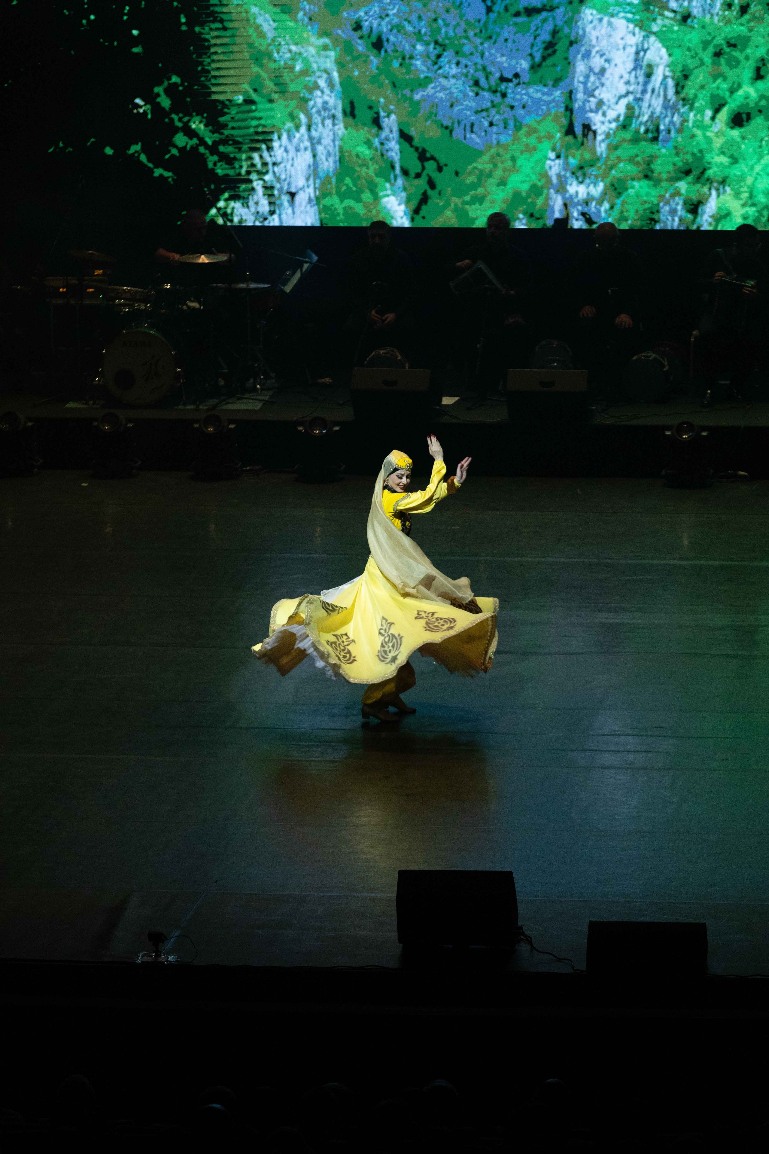 STATE DANCE ENSEMBLE. Wedding&Event photographer Ismail Rzayev in Baku