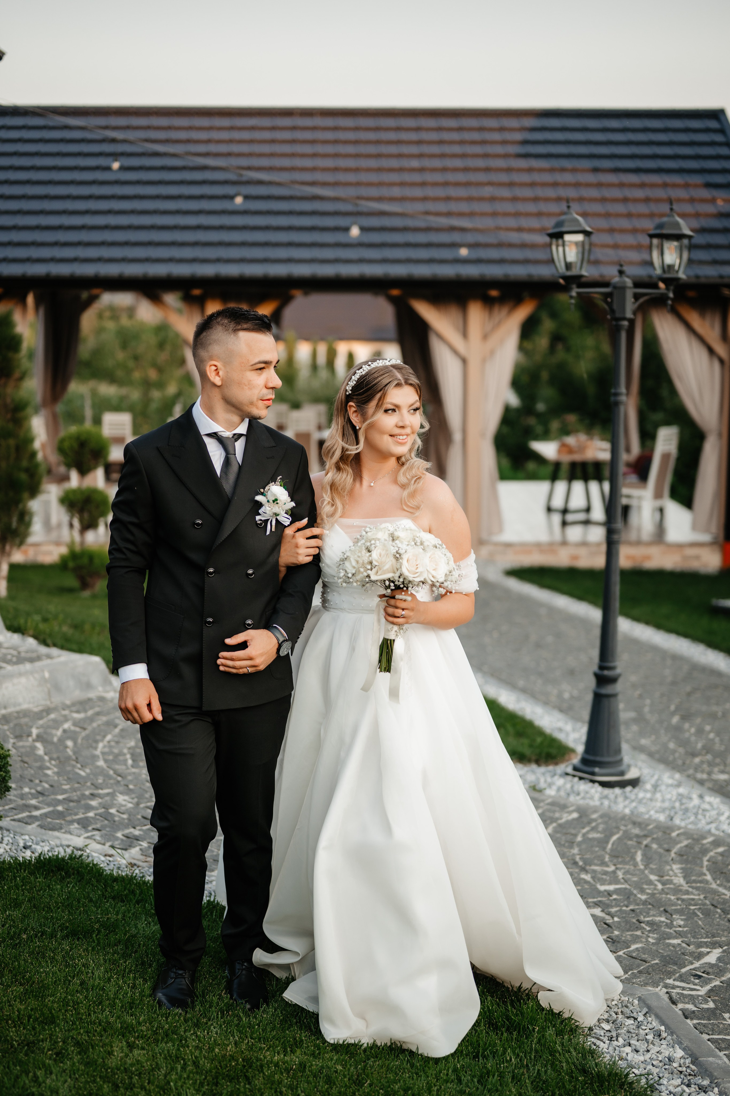 🤎 I o n i c a și A n d r e e a - Wedding Day Preview. Wedding & Family Photographer