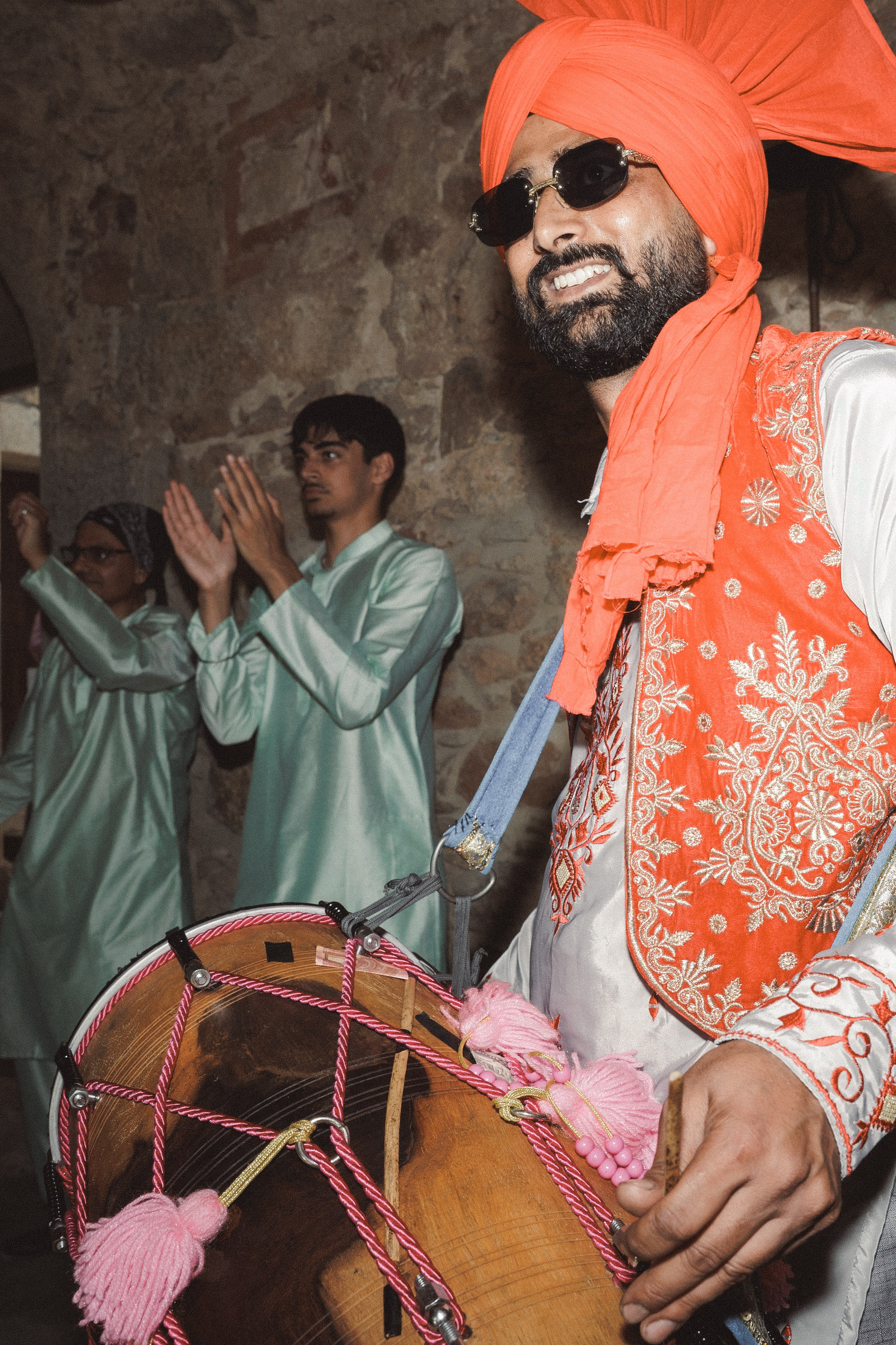 Patrik & Naomi. Monestir Sant Salvi. Paola wedding photographer / videographer in Barcelona