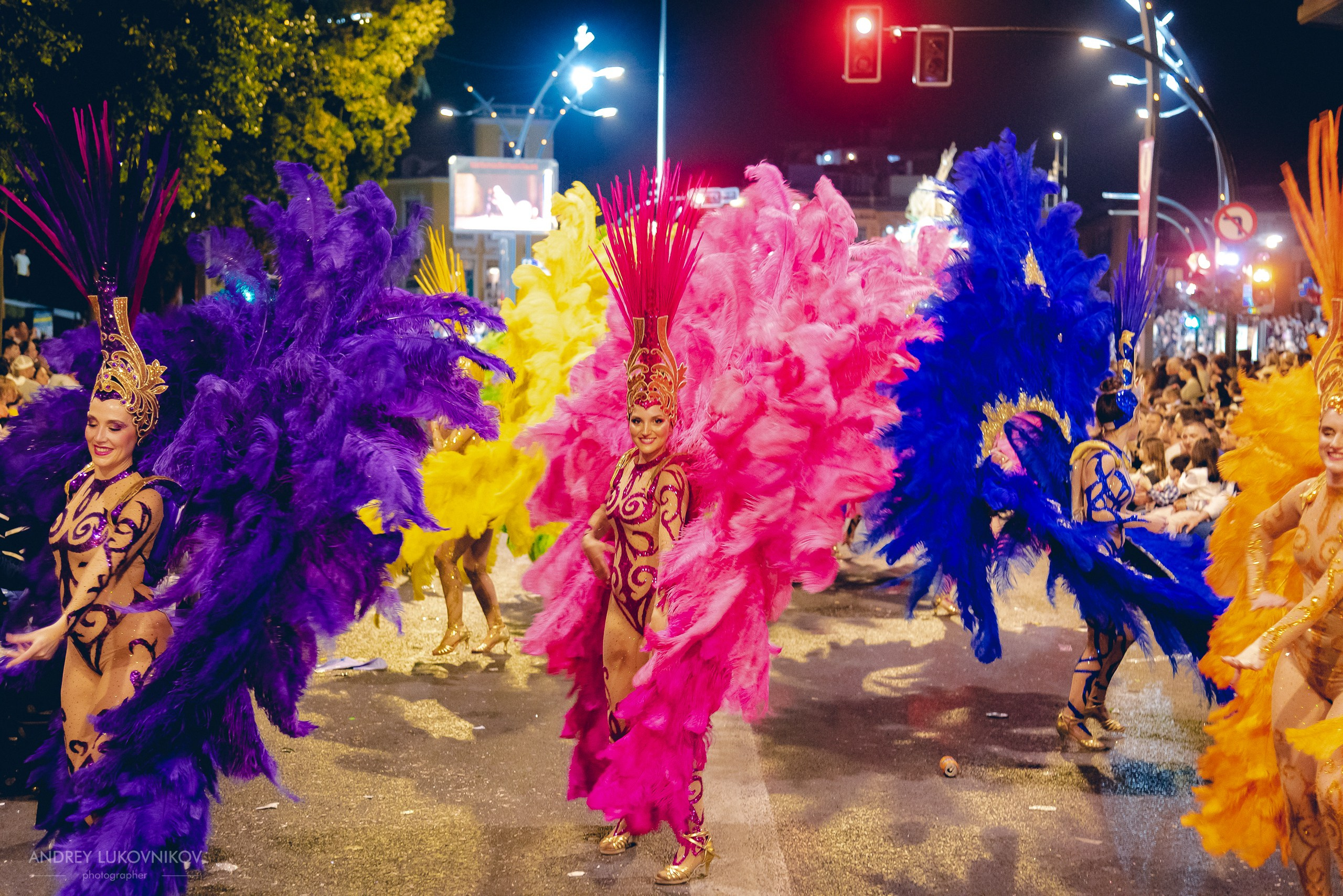 Photo report from the night carnival in Murcia | Reportage photographer Andrey Lukovnikov