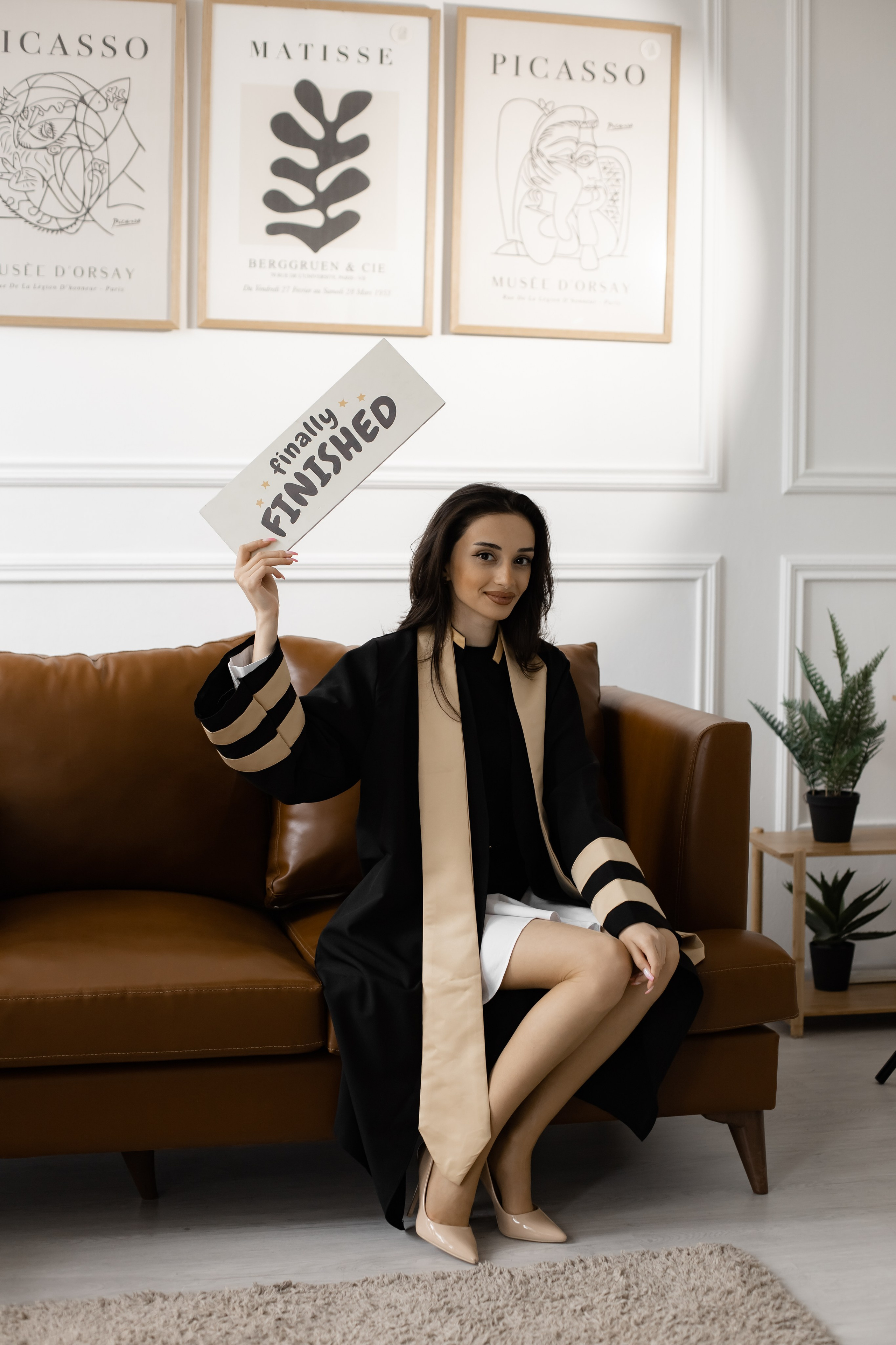 Premium mezun xalati, qara mezun geyimi, ag mezun libasi, qirmizi sarfli mezun paltari, mezun aksesuarlar, mezun papaqlari, mezun lentleri, mezun hediyyeleri, mezun fotosessiya geyimleri, mezun cekilisi ucun geyimler, mezun tedbirleri ucun aksesuarlar, mezun geyimlerinin icare ve satisi, premium mezun libaslari, mezun geyimleri online sifaris, mezun geyimleri Bakida, mezun geyimleri qiymetleri, mezun geyimleri modelleri, Mezun cekilisi, mezun fotosessiyasi, mezun cekilisi ucun geyimler, mezun mantiyasi cekilisi, mezun fotosessiya ideyalari, mezun gunu fotosessiya, mezun xatireleri, mezun papaqlari ile fotosessiya, mezun lentleri ile cekilis, ferdi mezun fotosessiyasi, qrup mezun cekilisi, mezun fotosessiya mekani, mezun ucun ideal cekilis fonlari, mezun fotosessiya aksesuarlari, mezun albomu sekilleri, mezun cekilisi poza ideyalari, universitet mezun fotosessiyasi, kollektiv mezun fotosessiyasi, mezun xalatlari ile cekilis, mezun mantiyasi fotosessiyasi, mezun geyimleri ile professional cekilis, mezun tebrik fotosessiyasi, en yeni mezun cekilis trendləri, mezun fotosessiya xidmetleri, premium mezun cekilisi, mezun cekilisi ucun dekorlar, mezun fotosessiyasi aksesuarlar, mezun gunu en gozel fotolar, mezun cekilisi fotostudiya, bakida mezun fotosessiyasi, xaricde mezun cekilisi, mezun gunune ozel cekilis,Məzun mantiyaları, eksklüziv məzun geyimləri, ağ və qara məzun libasları, məzun üçün xüsusi şarf modelləri, məzun papağı və aksesuarları, fərdi dizayn məzun geyimləri, məzun tədbiri üçün ən yaxşı seçimlər, məzun fotosessiyası üçün ideal libaslar, məzun mərasimi geyimləri, keyfiyyətli məzun mantiyası, rahat və şık məzun geyimləri, məzun üçün lent və tac modelləri, məzun simvolik medalları, icarəyə verilən məzun libasları, məzun geyimlərinin sərfəli qiymətləri, onlayn məzun geyimi sifarişi, məzun paltarı mağazası, dəbli məzun geyimləri, premium məzun mantiyalarının satışı, universitet məzunları üçün mantiyalar, kollektiv məzun geyimləri, məktəb məzunları üçün geyimlər, diplom mərasimi üçün geyimlər, fərqli rəngdə məzun libasları, ən yeni məzun geyimləri, rahat və premium məzun geyimi seçimləri, Bakıda məzun geyimi mağazası, məzun üçün ən yaxşı libaslar