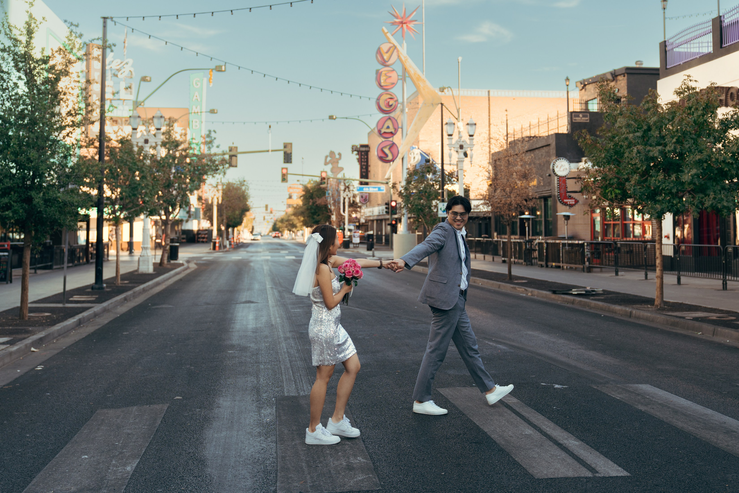 Yee Po& Jit. Wedding & elopement photographer Viktoriya Kravtsov. Las Vegas
