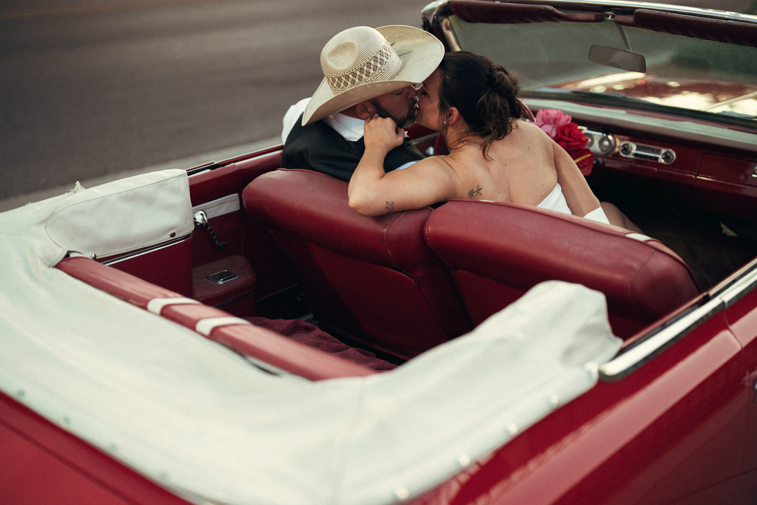 Jaye&Richie. Wedding & elopement photographer Viktoriya Kravtsov. Las Vegas
