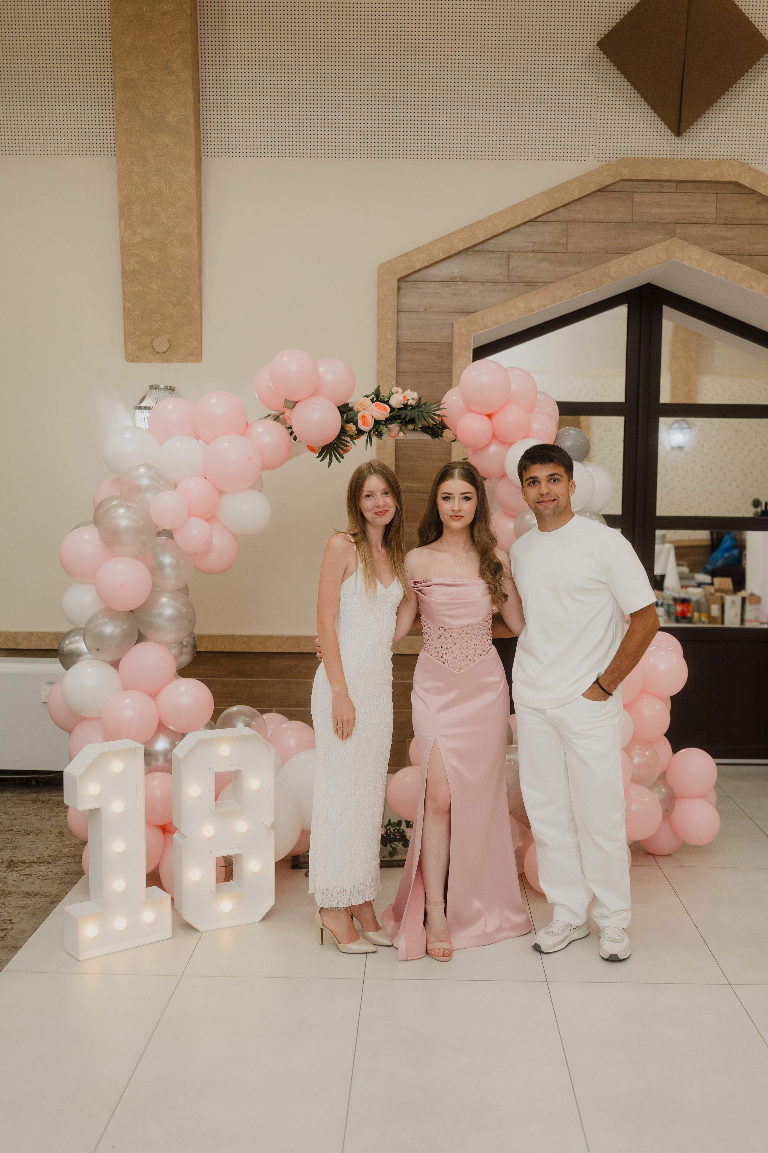 Oana. Visuals of Theodor — Wedding Photographer