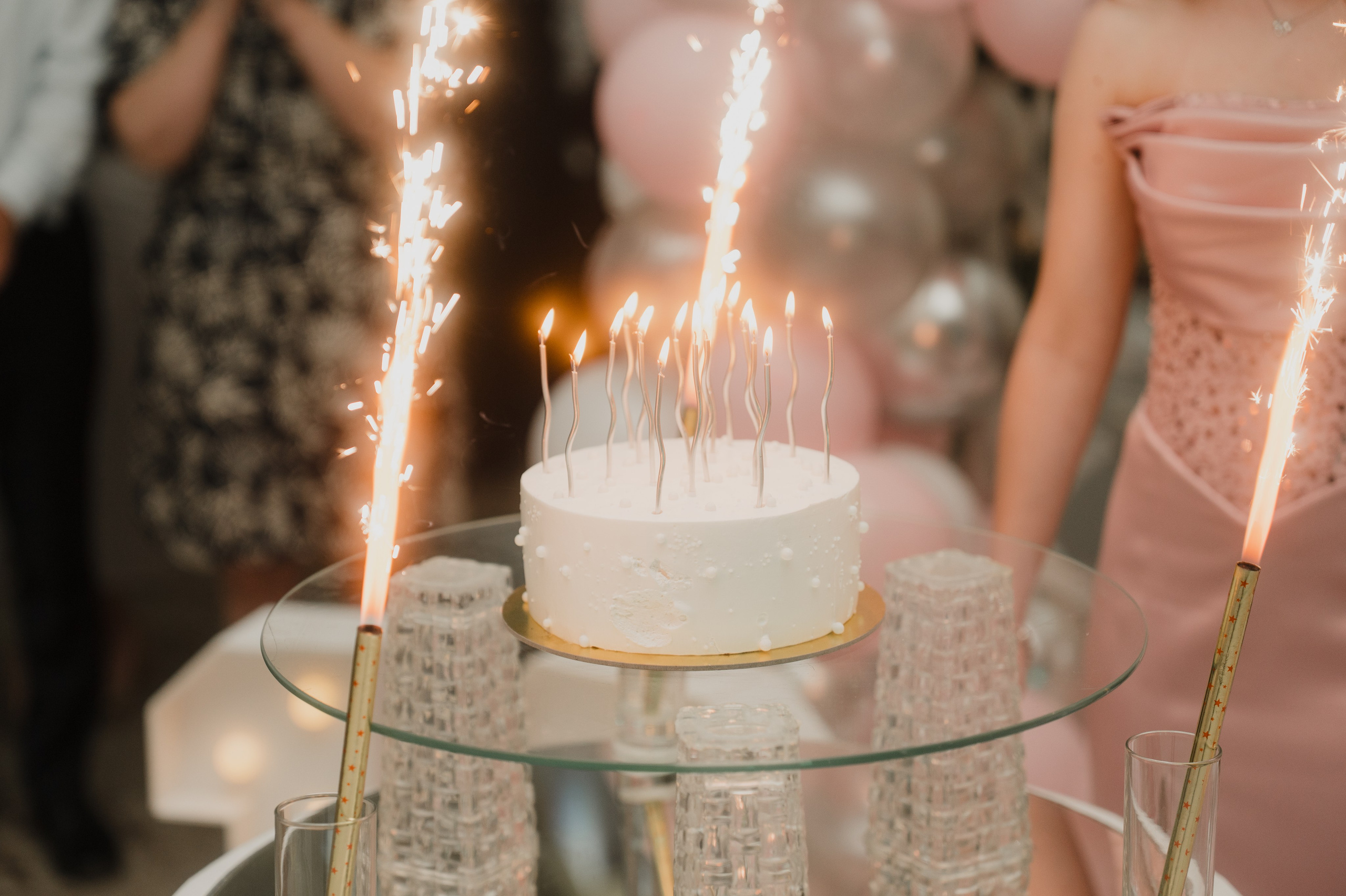 Oana. Visuals of Theodor — Wedding Photographer