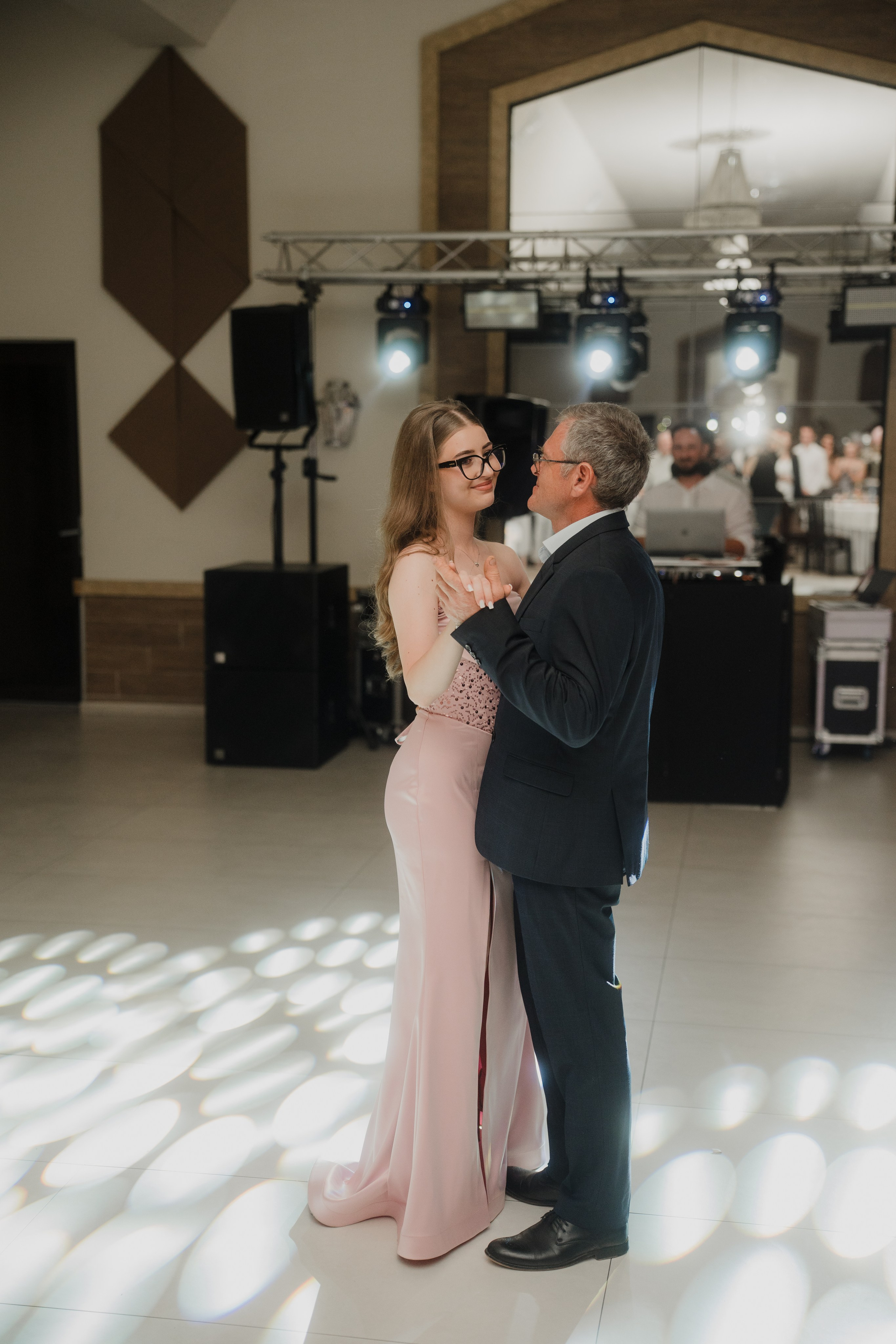 Oana. Visuals of Theodor — Wedding Photographer