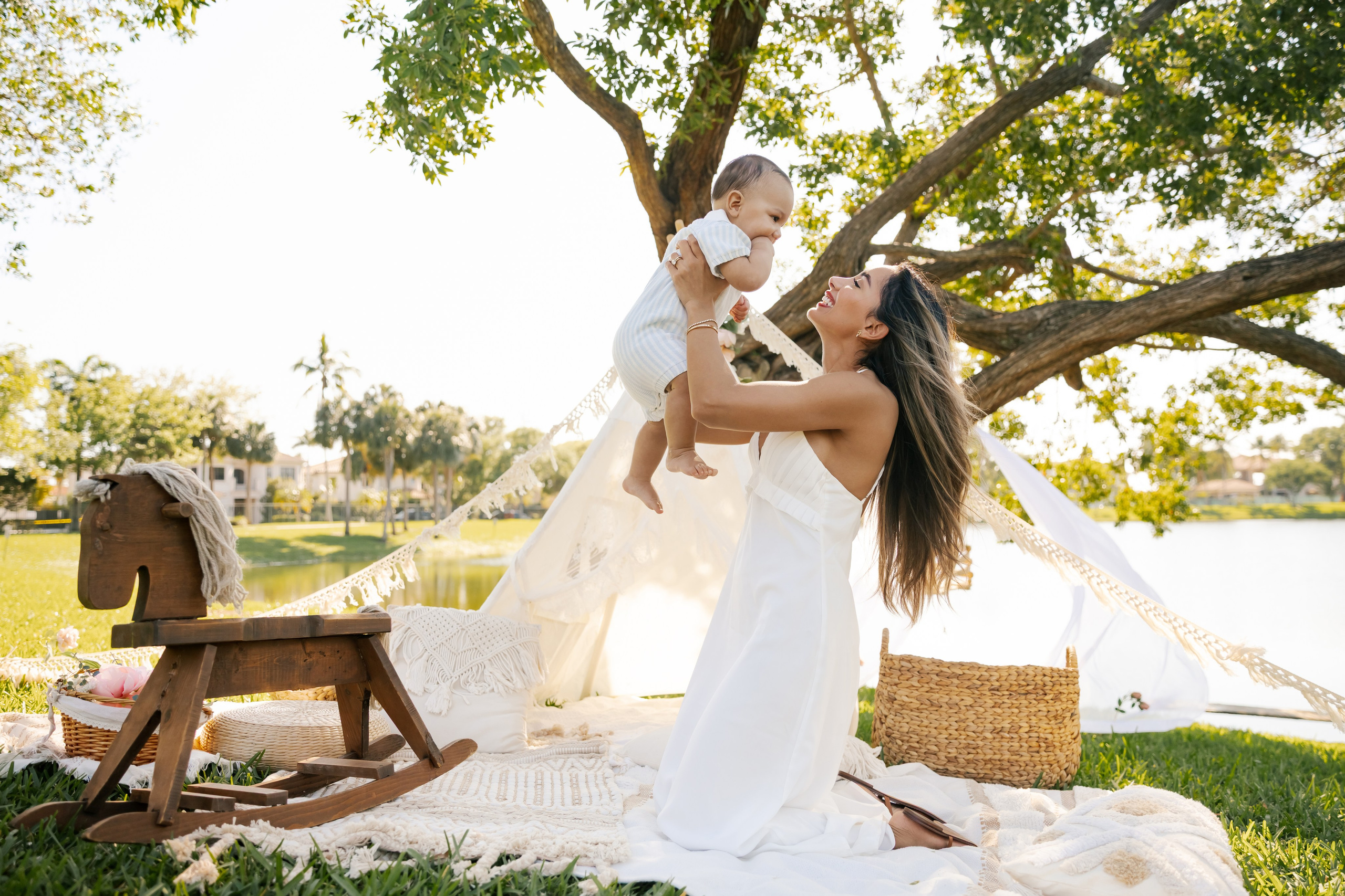 Birthday + props. Photographer in Miami, Family photographer, Event, Wedding
