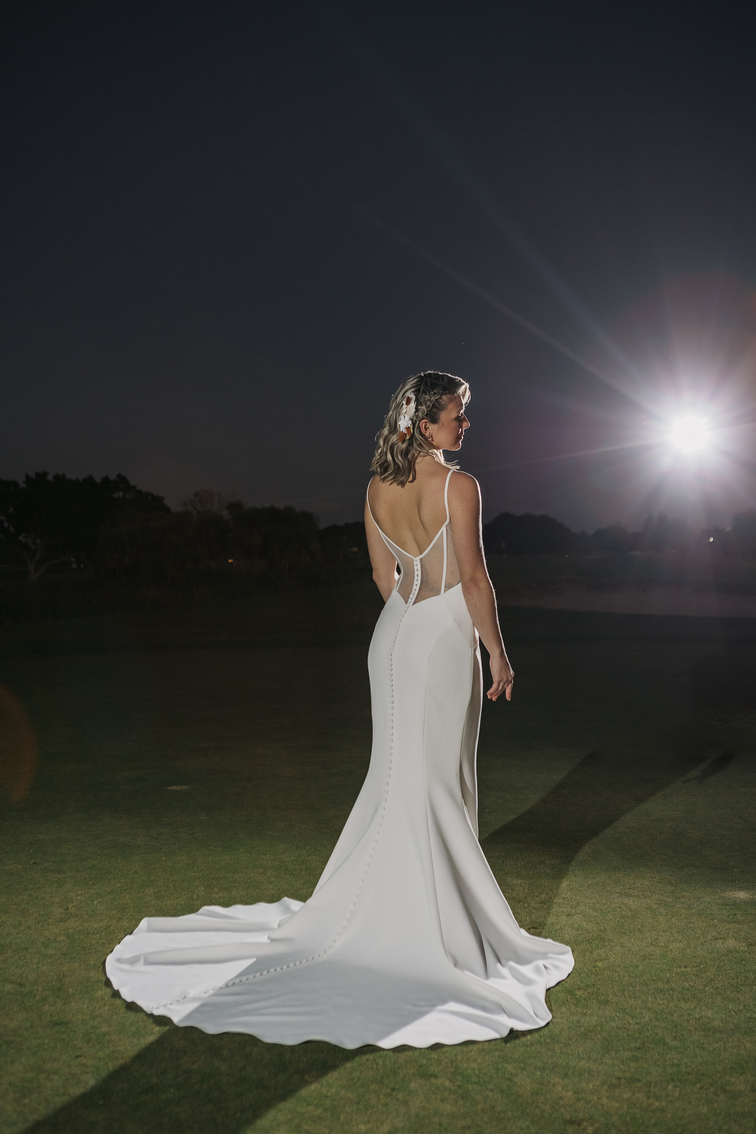 Wedding on the Golf court. My name is Kate and I am family and wedding photographer