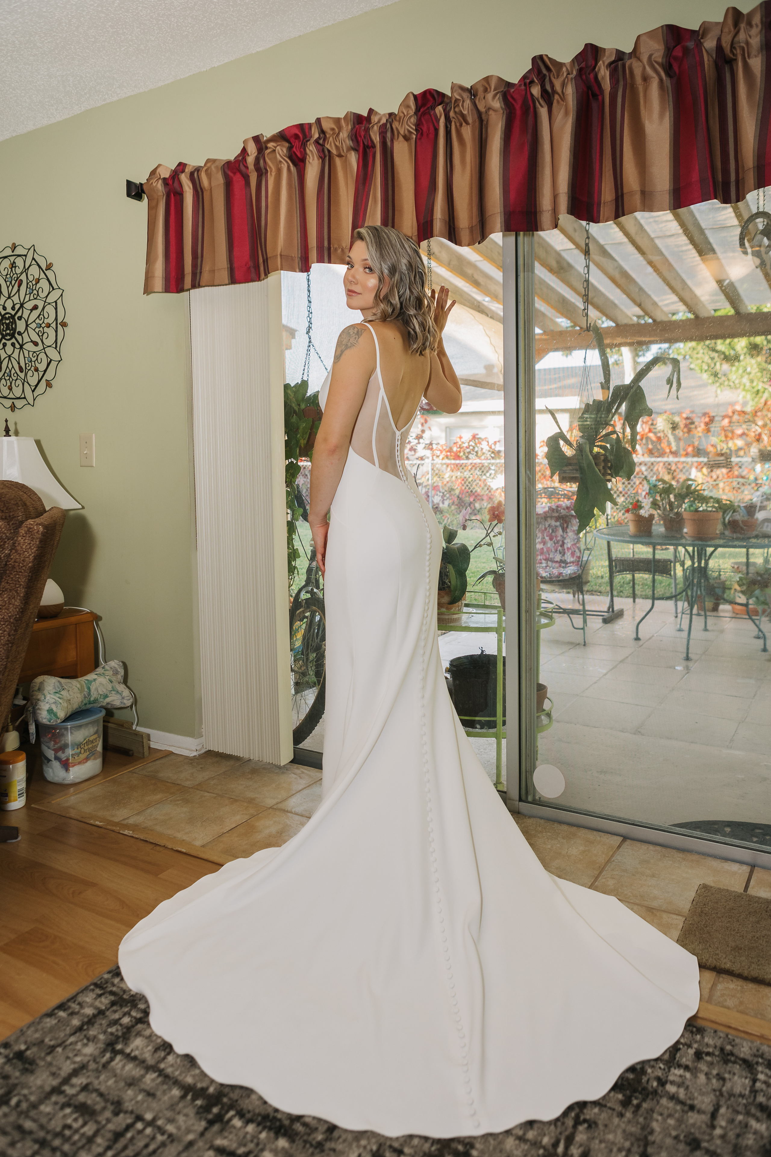 Wedding on the Golf court. My name is Kate and I am family and wedding photographer