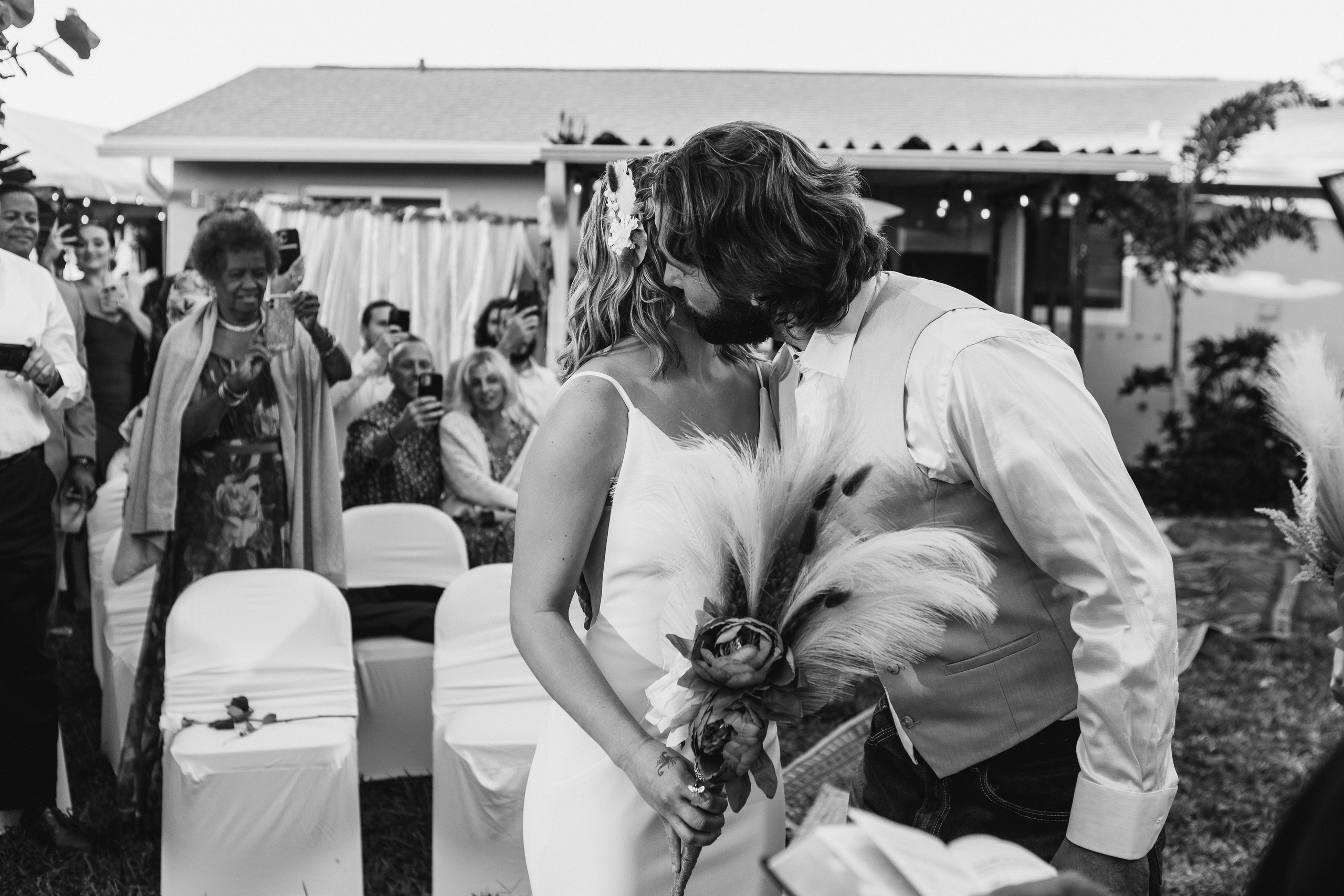 Wedding on the Golf court. My name is Kate and I am family and wedding photographer