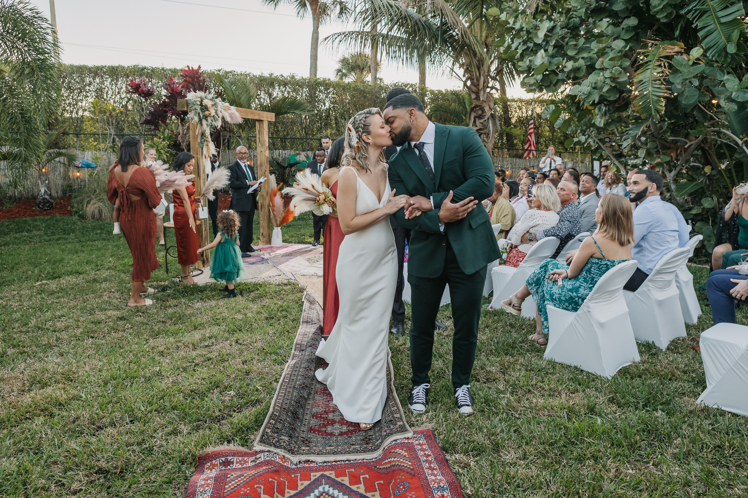 Wedding on the Golf court. My name is Kate and I am family and wedding photographer