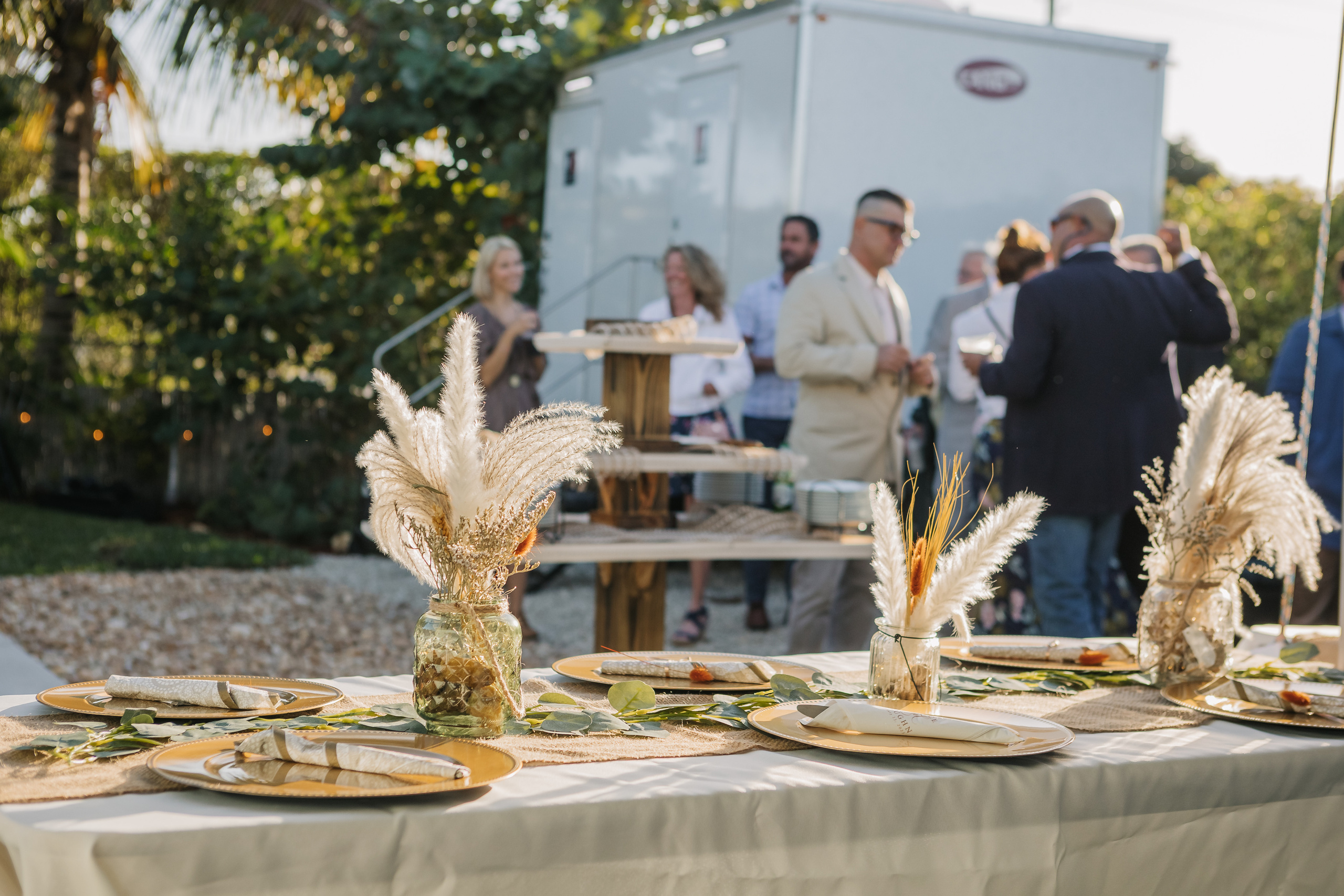 Wedding on the Golf court. My name is Kate and I am family and wedding photographer