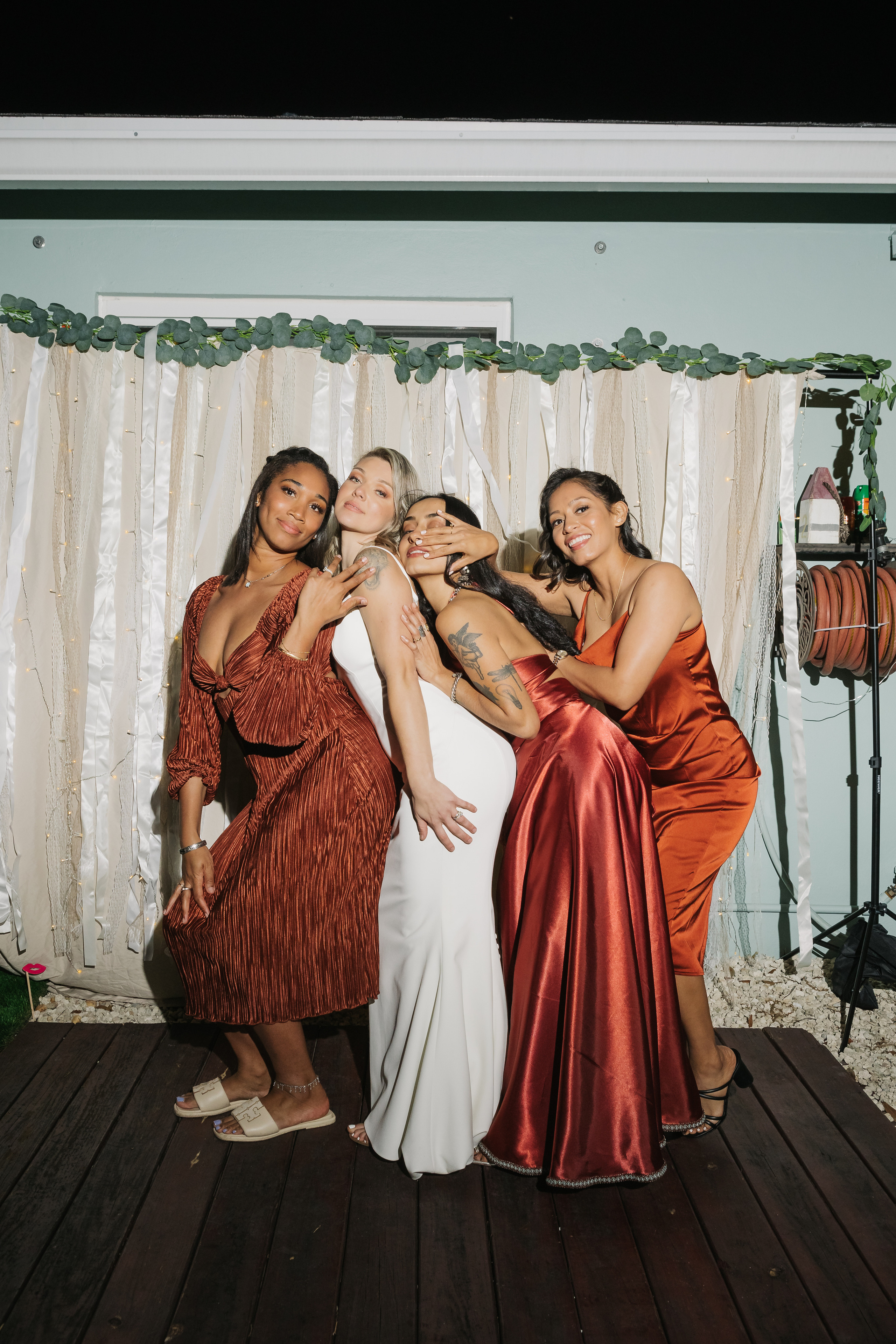 Wedding on the Golf court. My name is Kate and I am family and wedding photographer